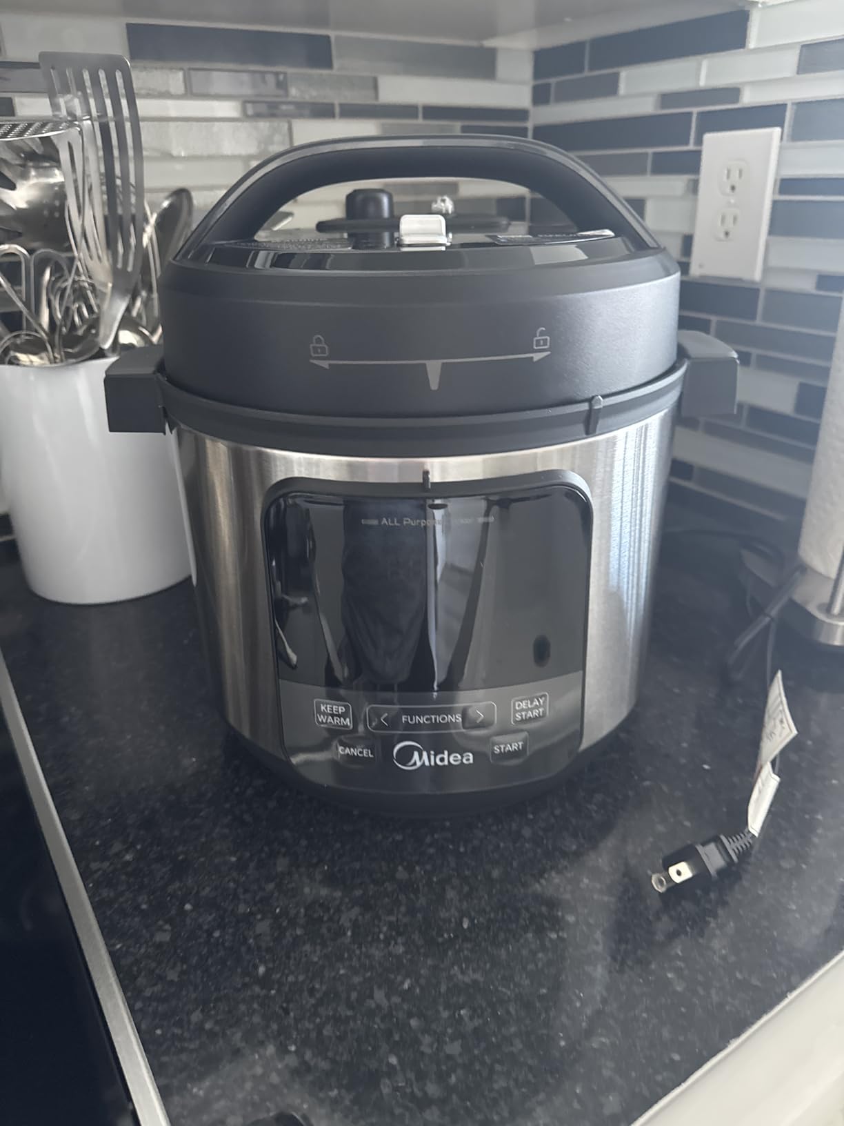 Midea 10-in-1 Electric Pressure Cooker with Slow Cooker, Steamer, Saute, Sous Vide, and Bake Modes, Stovetop & Oven Safe Stainless Steel Pot, 6 Quarts customer photo 1