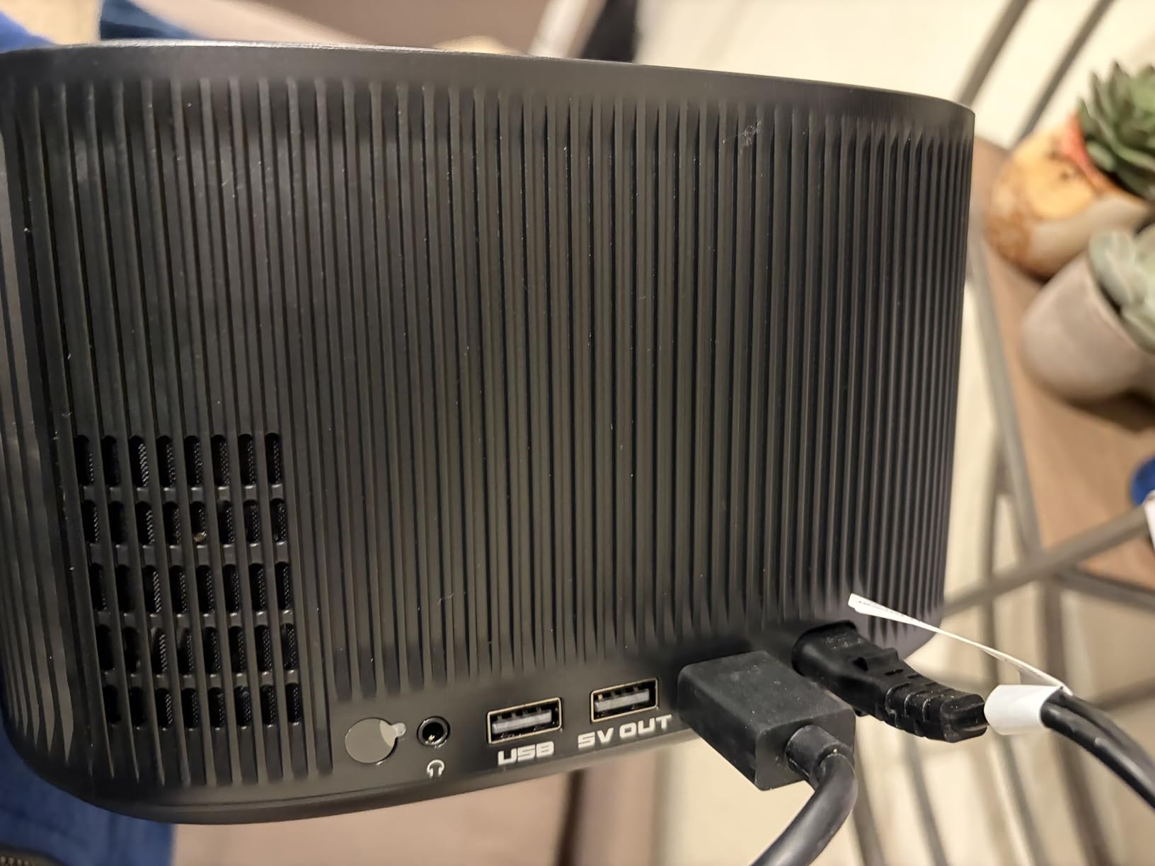 ONOAYO ONO5Pro 2.0 4K Smart Projector with WiFi and Bluetooth, 60W Dolby Audio, AI Auto Focus, Official Licensed Apps, Smart OS 2.0 customer photo 1