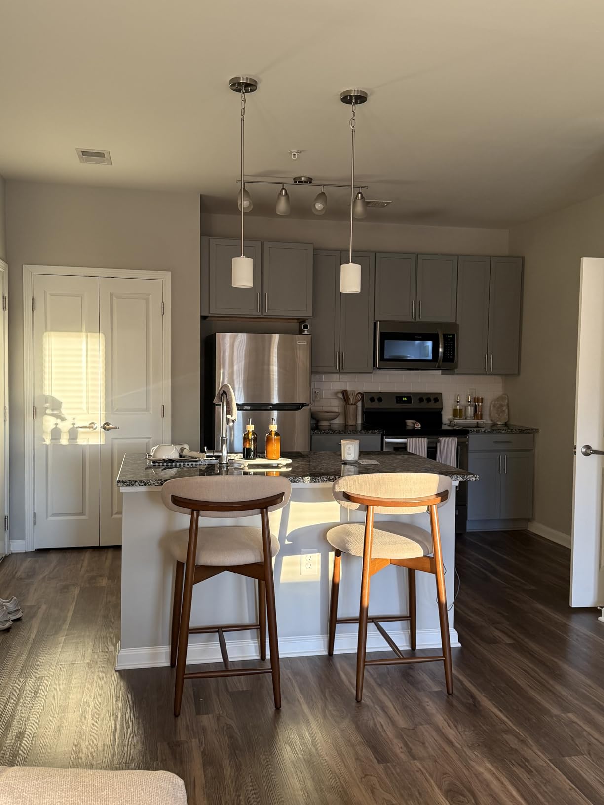 COLAMY Counter Height Bar Stools Set of 2, Kitchen Bar Stools with Back, Mid Century Modern Upholstered, with Wood Legs for Kitchen Island Dining Room, Beige customer photo 2