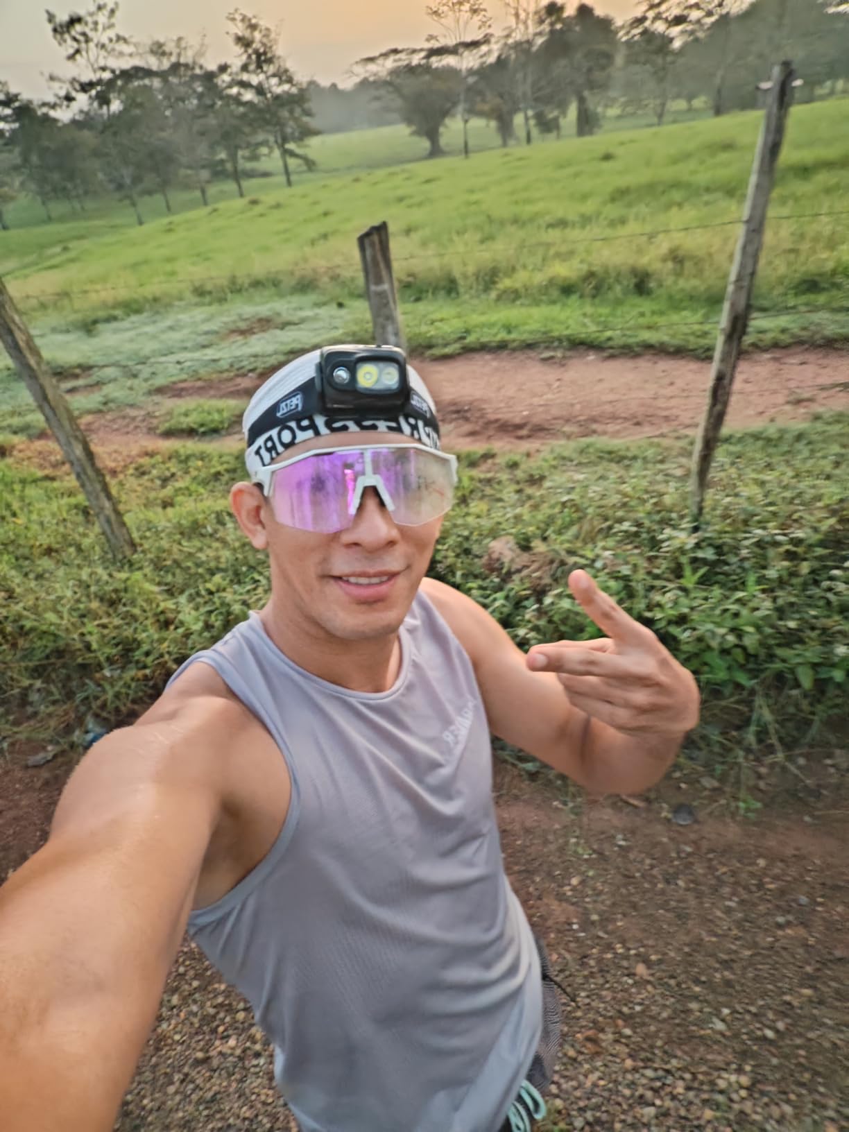 PETZL Swift RL Headlamp - Lightweight & Rechargeable 1200 Lumen Headlamp - Desert Green customer photo 1