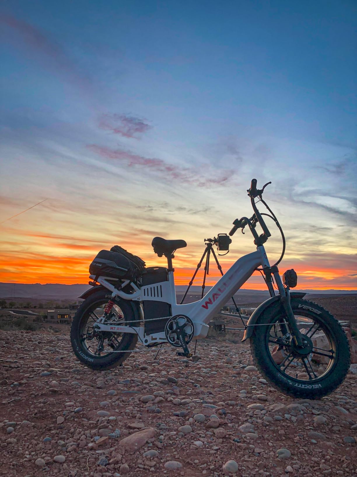 Wallke H7 ULTRA HIGH-END Stepthru Camping Ebikes for Adults, No-Rust Aluminum Frame, 48V 55Ah Long Range Electric Bike, 105NM 37MPH Fast E bike, Solar Power Hub Battery, Torque Sensor, ARISUN Fat Tire customer photo 1