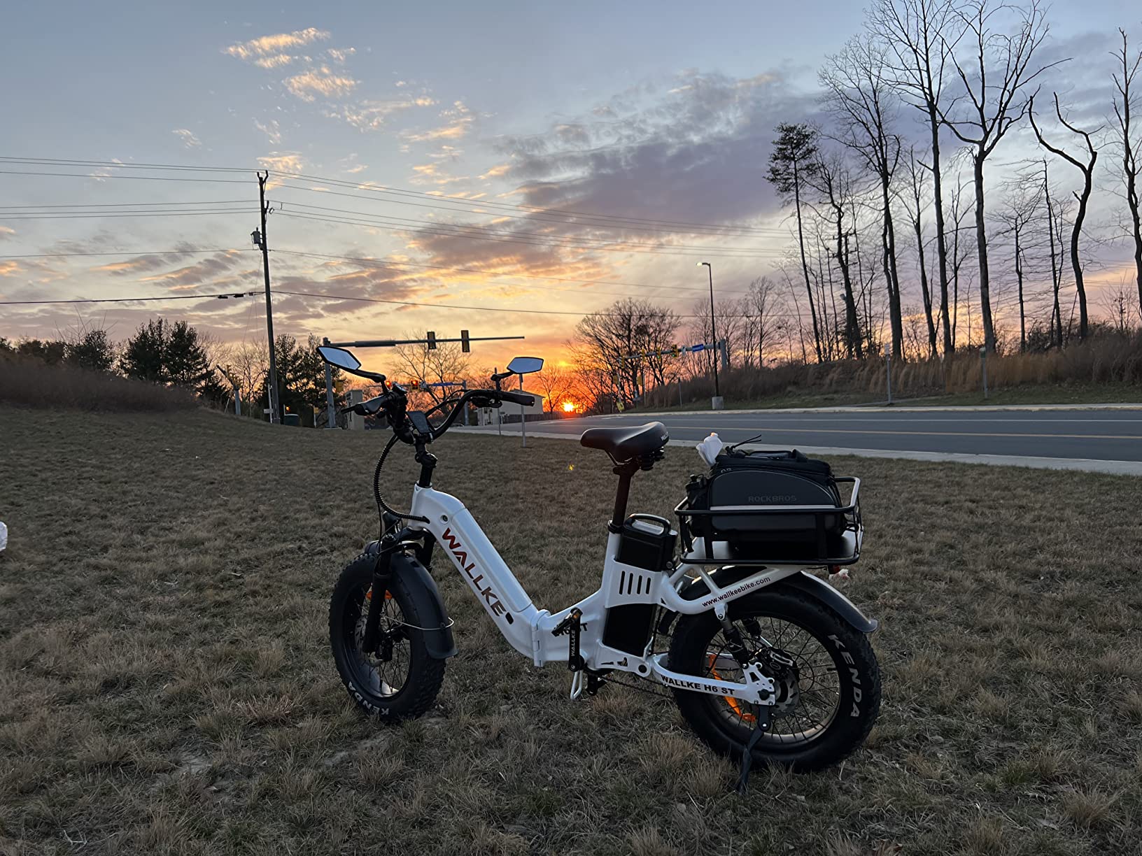 Wallke H7 ULTRA HIGH-END Stepthru Camping Ebikes for Adults, No-Rust Aluminum Frame, 48V 55Ah Long Range Electric Bike, 105NM 37MPH Fast E bike, Solar Power Hub Battery, Torque Sensor, ARISUN Fat Tire customer photo 2