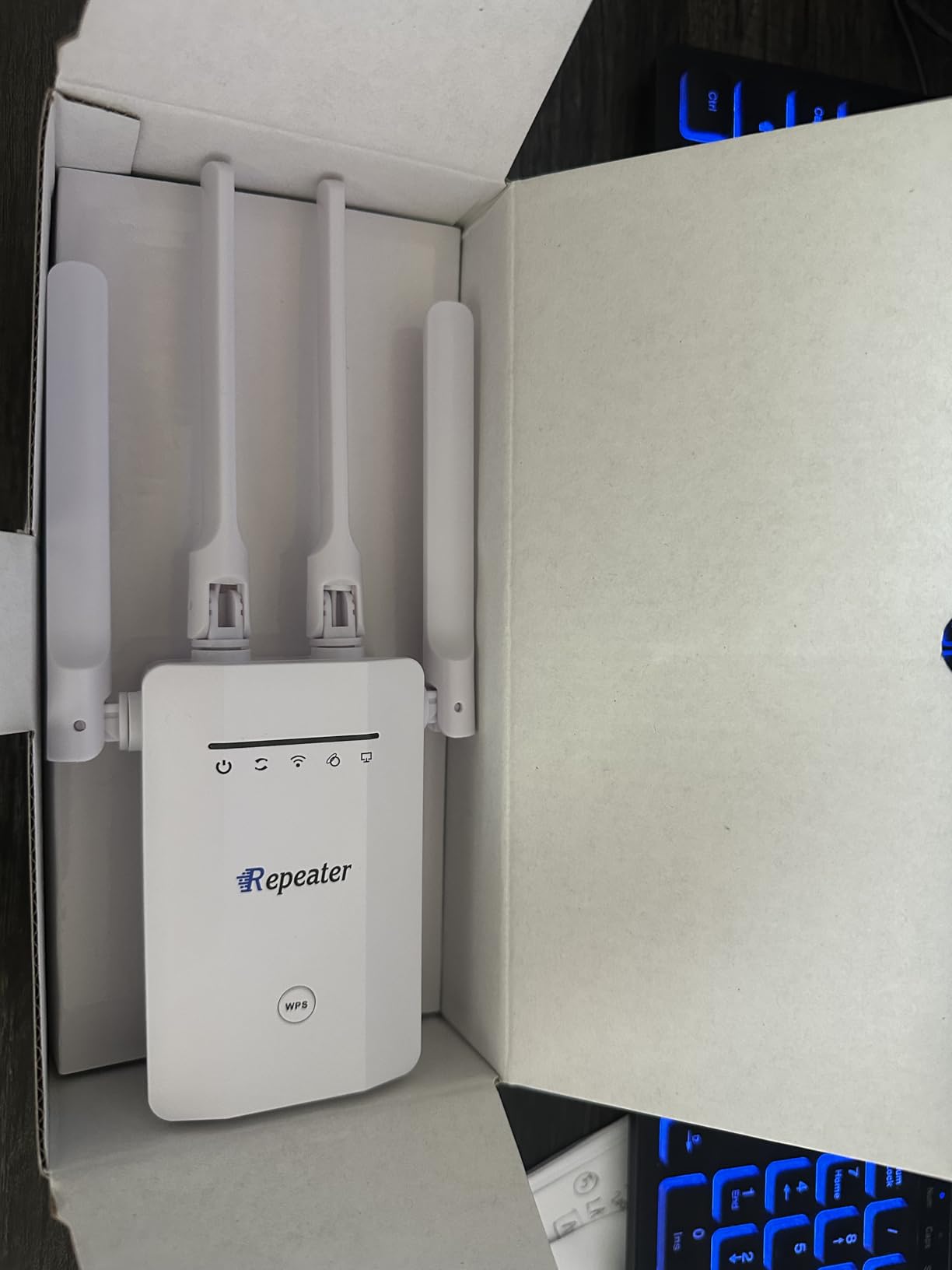 2026 New WiFi Extender Signal Booster 15715sq.ft customer photo 2