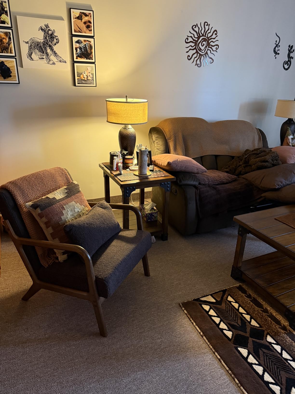 Garvee Mid-Century Chenille Accent Chair, Cozy Reading Chair, Modern Lounge Armchair with Lumbar Pillow, Solid Wood Frame, for Living Room, Bedroom, Office, Beige customer photo 1