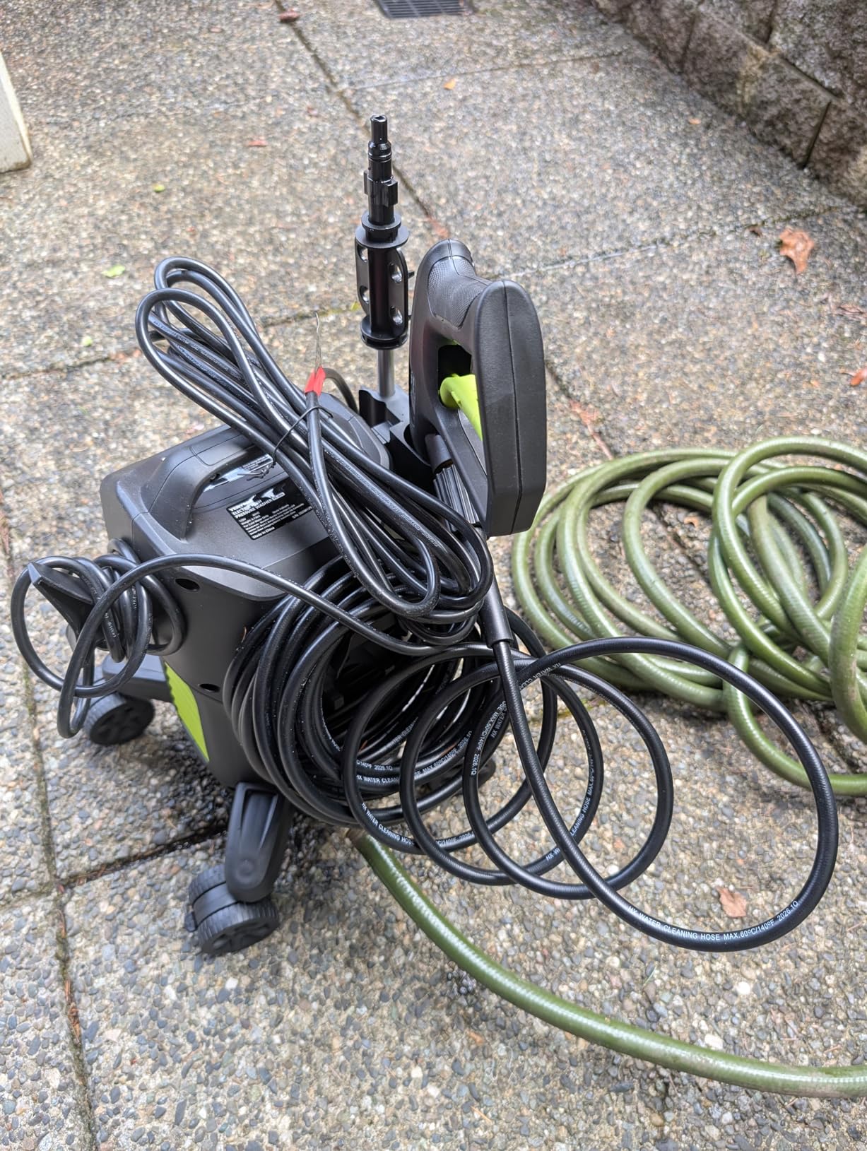 Yeryork Pressure Washer, Power Washer with 4 Lockable Wheels, Steel Wand, 4 Quick Connect Nozzles, 500ml Foam Cannon, High Pressure Washer for Decks/Driveways/Cars Cleaning customer photo 1