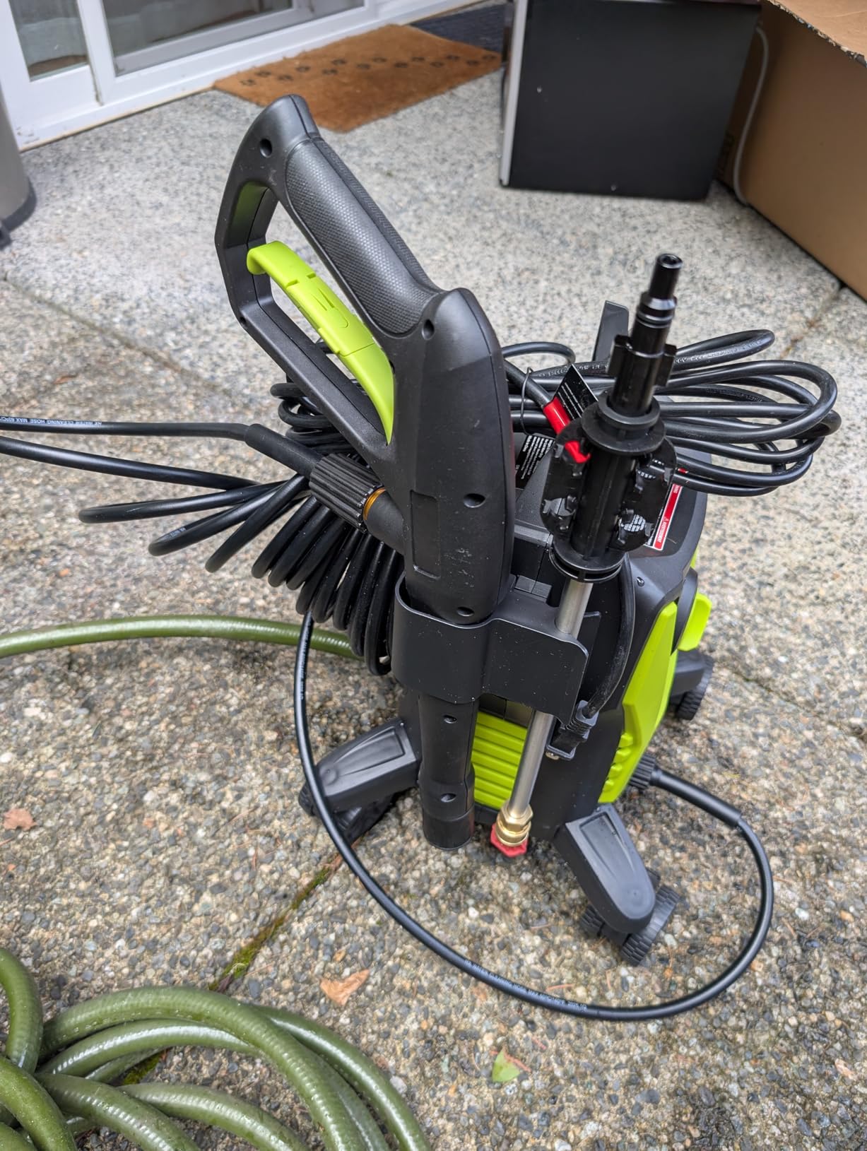 Yeryork Pressure Washer, Power Washer with 4 Lockable Wheels, Steel Wand, 4 Quick Connect Nozzles, 500ml Foam Cannon, High Pressure Washer for Decks/Driveways/Cars Cleaning customer photo 2