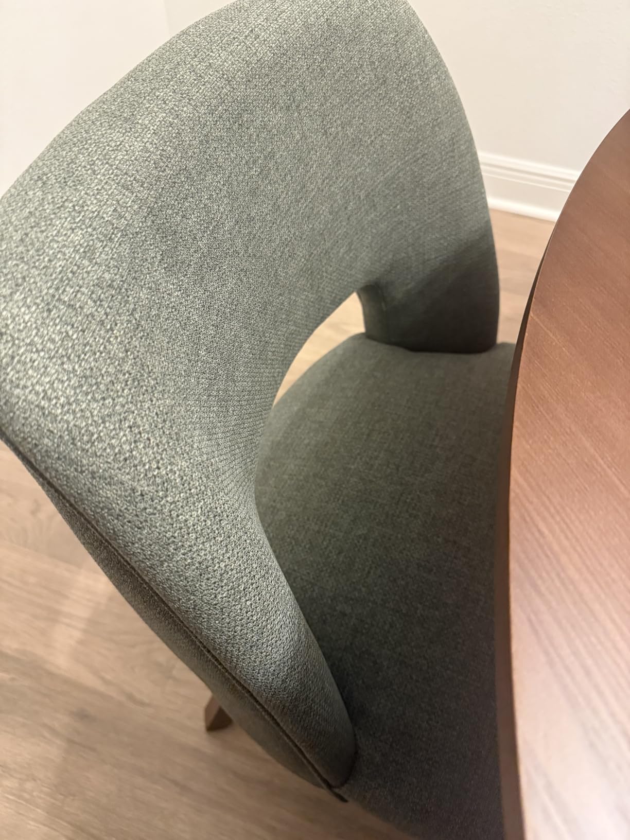 keoni Wooden Dining Chairs Set of 4, Mid Century Modern Upholstered Dining Room Chairs with Rubberwood Legs, Fabric Farmhouse Kitchen Chairs with Foot Pegs for Dining Room customer photo 2