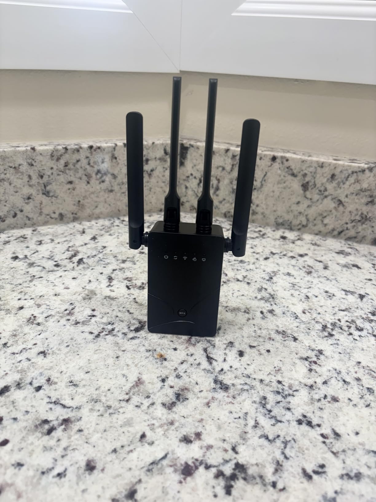 2026 WiFi Extender Signal Booster Long Range customer photo 1