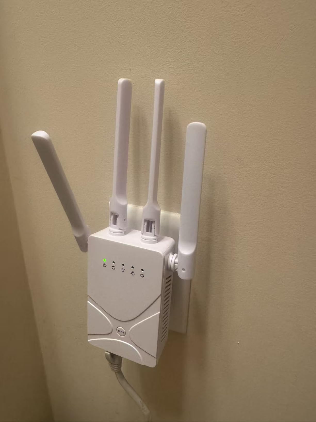 2026 WiFi Extender Signal Booster Long Range customer photo 2