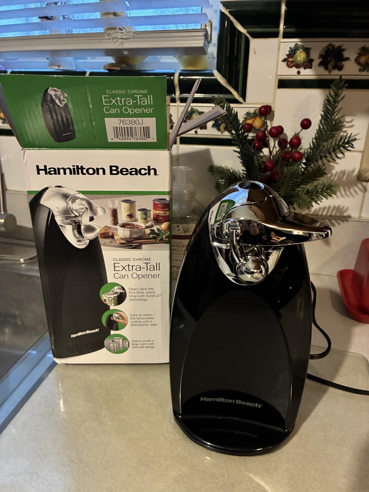 Hamilton Beach Electric Automatic Can Opener with Auto Shutoff, Knife Sharpener, Cord Storage, and SureCut Patented Technology, Extra-Tall, Red customer photo 2