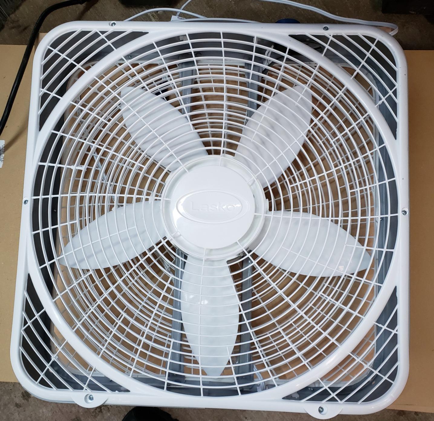 Lasko 20 Inch 3-Speed Energy Efficient Box Fan for Home, Bedroom, Office, Living Room, White, 3723 customer photo 2