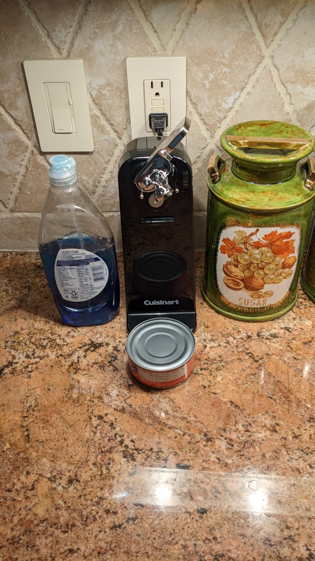 Cuisinart Can Opener with One-Touch Operation, Electric Can Opener for Kitchen Including Magnetic Lid Holder, Automatic Can Opener with Easy Clean Design and Nonslip Base, Black, CCO-50BKN customer photo 2