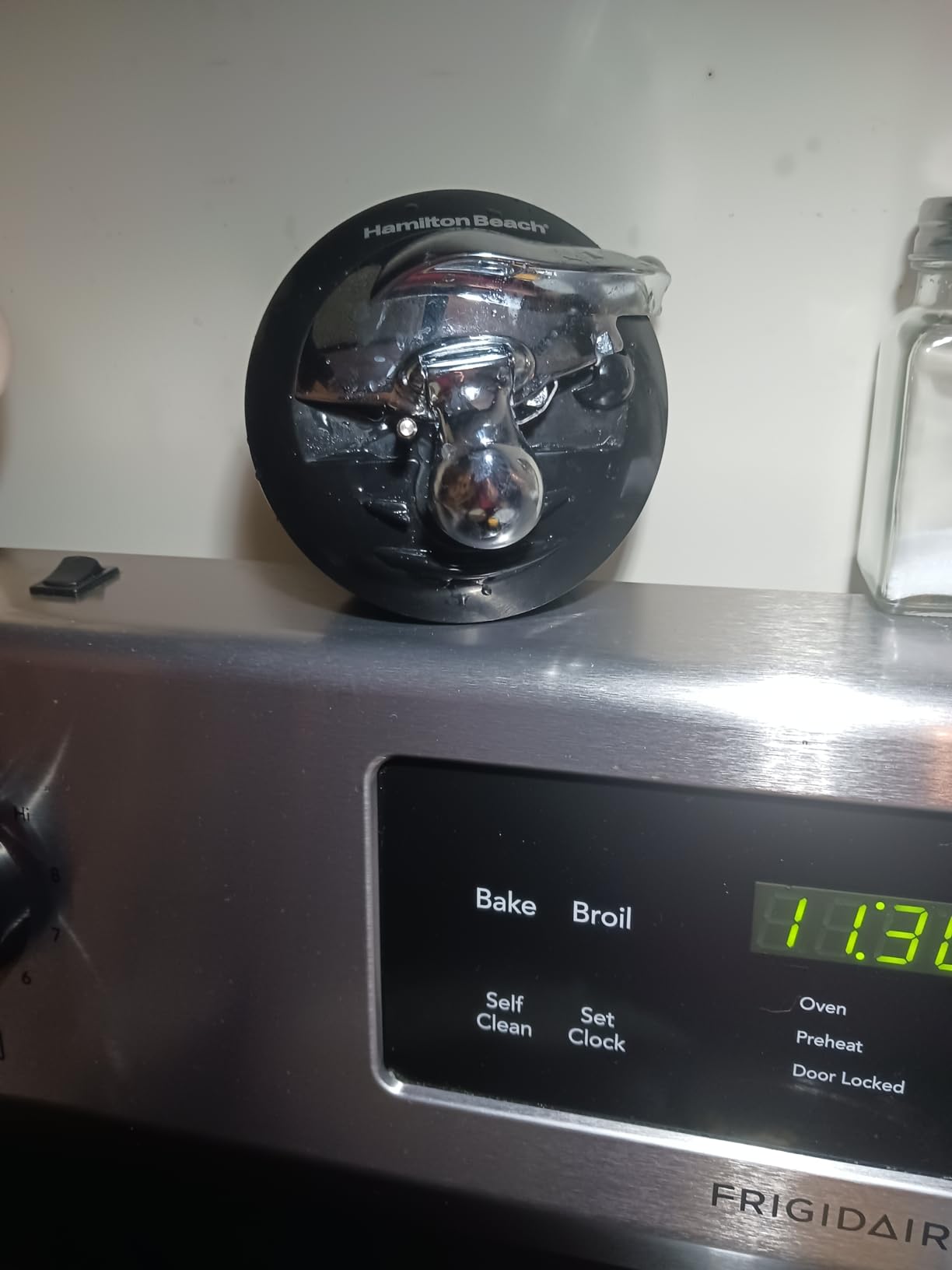 Hamilton Beach Walk 'n Cut Electric Can Opener for Kitchen, Use On Any Size, Automatic and Hand-Free, Cordless & Rechargeable, Easy Clean Removable Blade, Black (76501G) customer photo 2