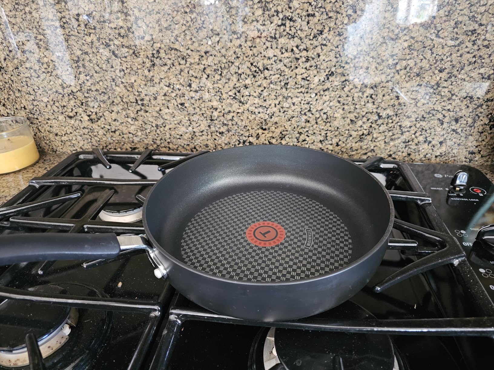 T-Fal Ultimate Hard Anodized Nonstick Fry Pan With Lid 10 Inch, Oven Broiler Safe 400F, Lid Safe 350F, Cookware, Kitchen, Home, Versatile Frying Pan, Skillet, Pots and Pans, Dishwasher Safe, Onyx customer photo 2