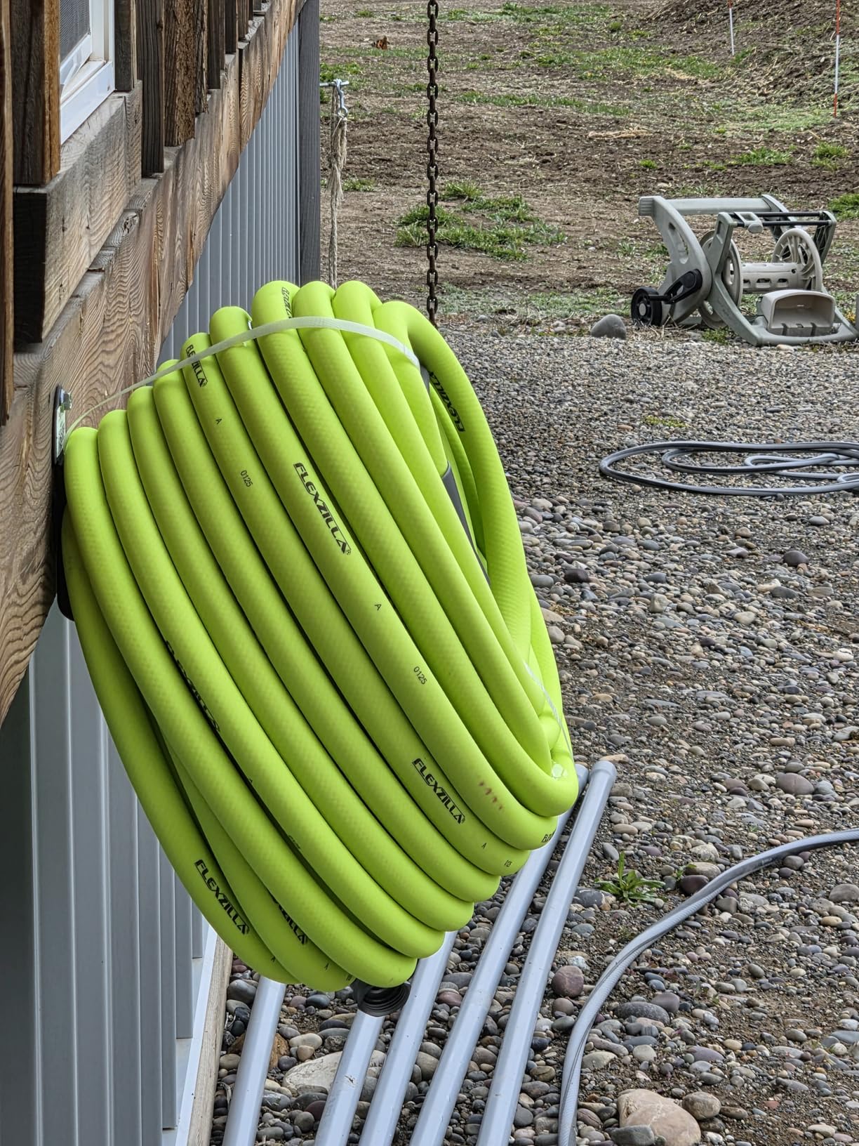 Flexzilla Garden Hose 5/8 in. x 100 ft., Lightweight All-Weather Water Hose, Durable and Flexible, Leak-Free Connections customer photo 2