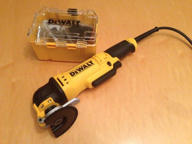 DEWALT Oscillating Tool, 3-Amp Corded, Includes Wood Blades, Sandpaper and Tool Bag (DWE315K) customer photo 2