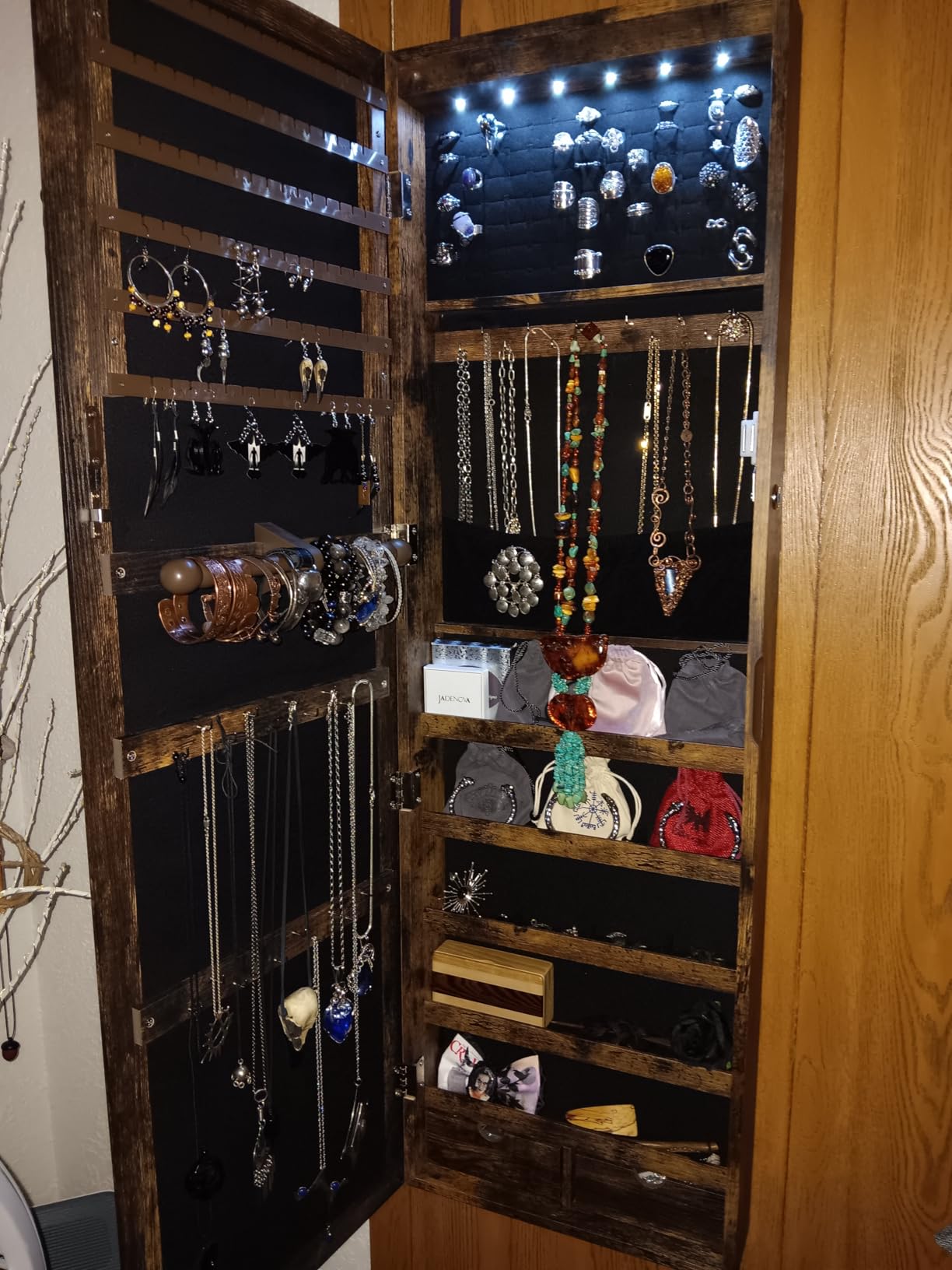 SONGMICS 6 LEDs Mirror Jewelry Cabinet, 47.2-Inch Tall Lockable Wall or Door Mounted Jewelry Armoire Organizer with Mirror, 2 Drawers, White customer photo 2