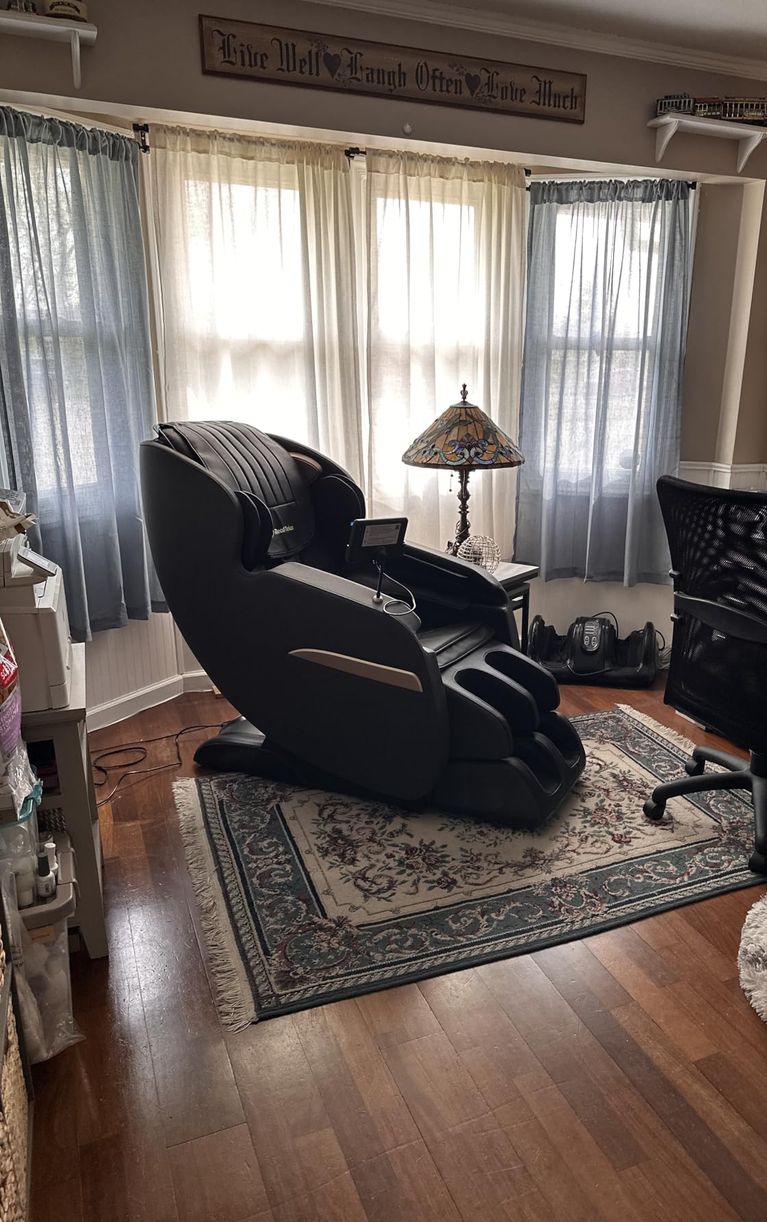Real Relax 2026 Upgraded 2D SL-Track Massage Chair, Recliner Full Body Zero Gravity with 8 Auto Modes and Upgraded LCD Screen, Added Voice Broadcast, Headrest Cushion, Child Lock and Pause Button customer photo 1