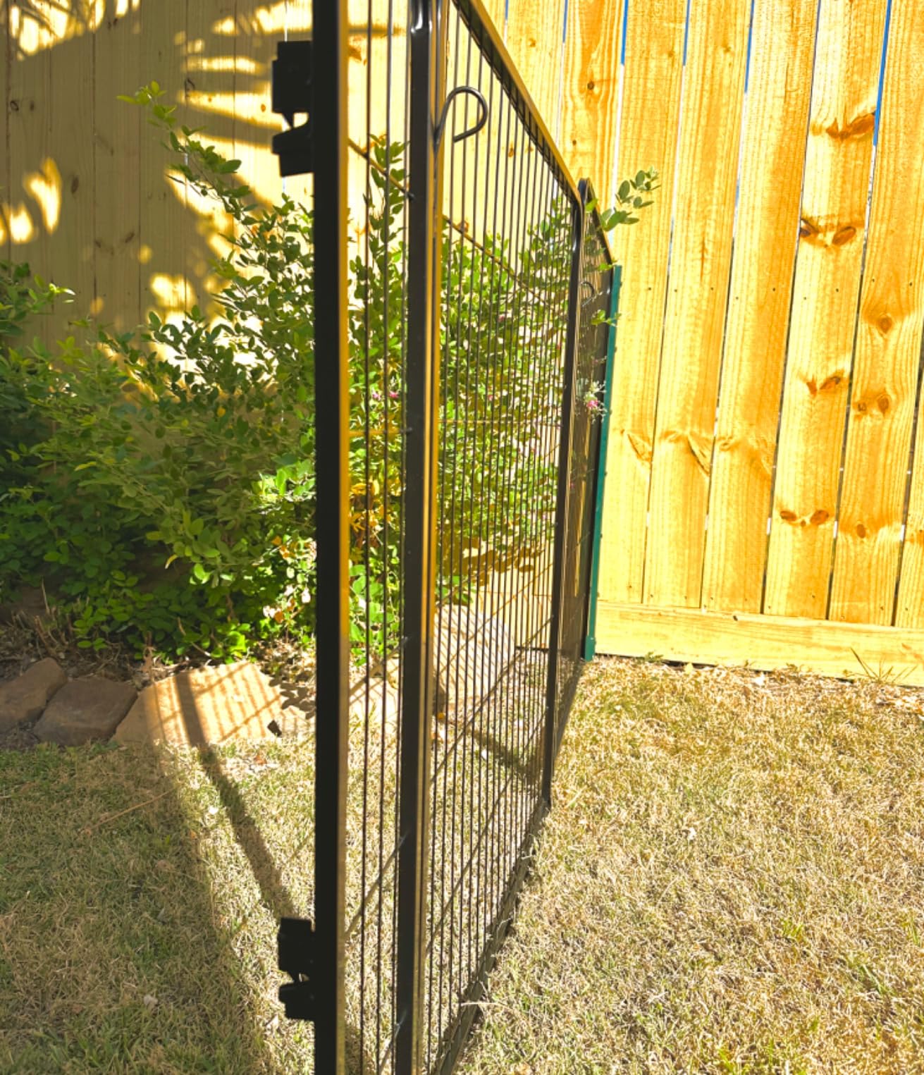 Yaheetech Wide Panel Dog Playpen, 16 Panels 24 inch High Pet Pen with Gate, Portable Indoor Outdoor Fence for Small/Medium Breed Dogs customer photo 1