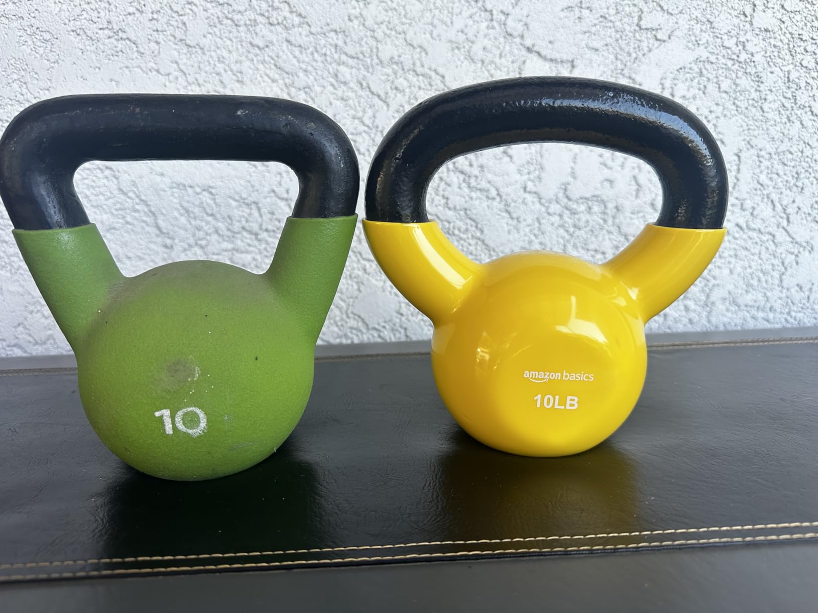 Amazon Basics Vinyl Kettlebell customer photo 2