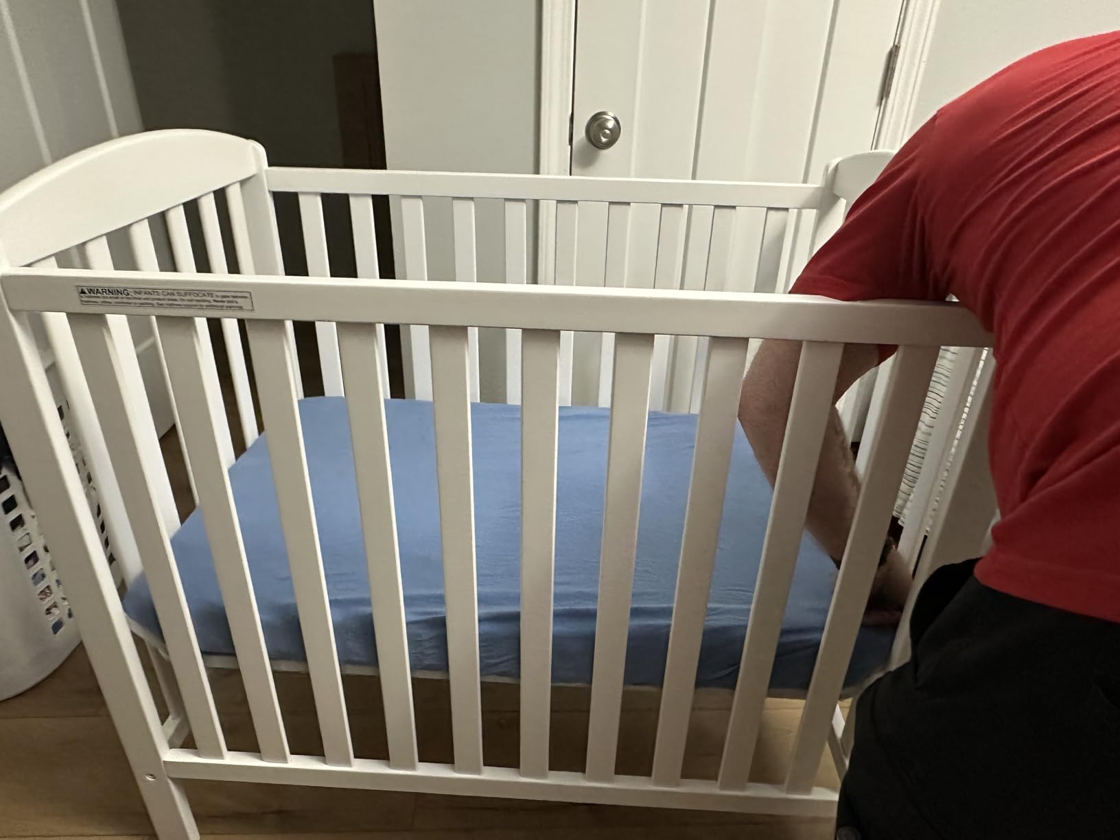 Delta Children Emery Mini Convertible Baby Crib with 2.75-inch Mattress, Bianca White customer photo 1