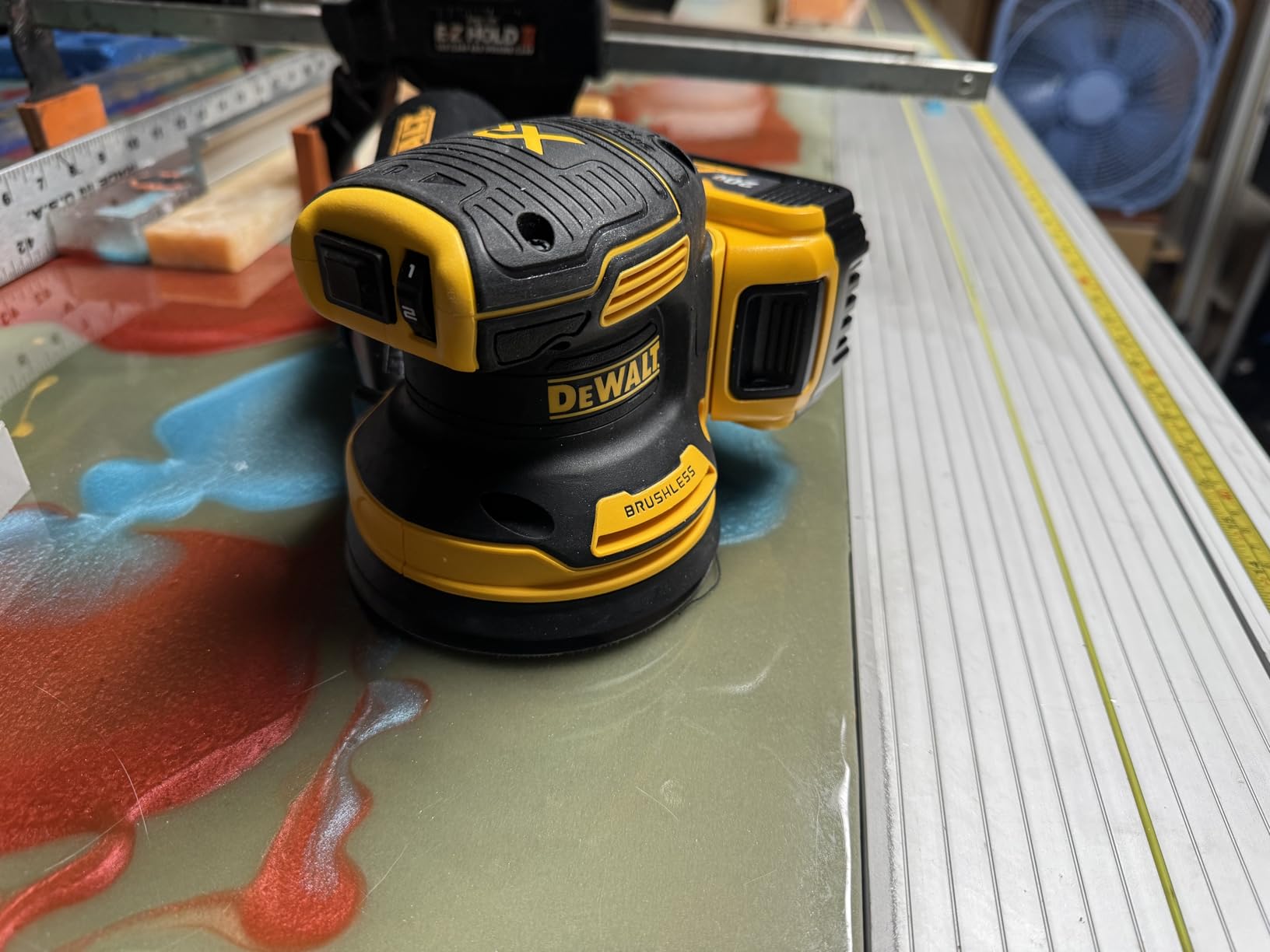 DEWALT 20V MAX Random Orbital Sander Kit (DCW210P1) customer photo 2