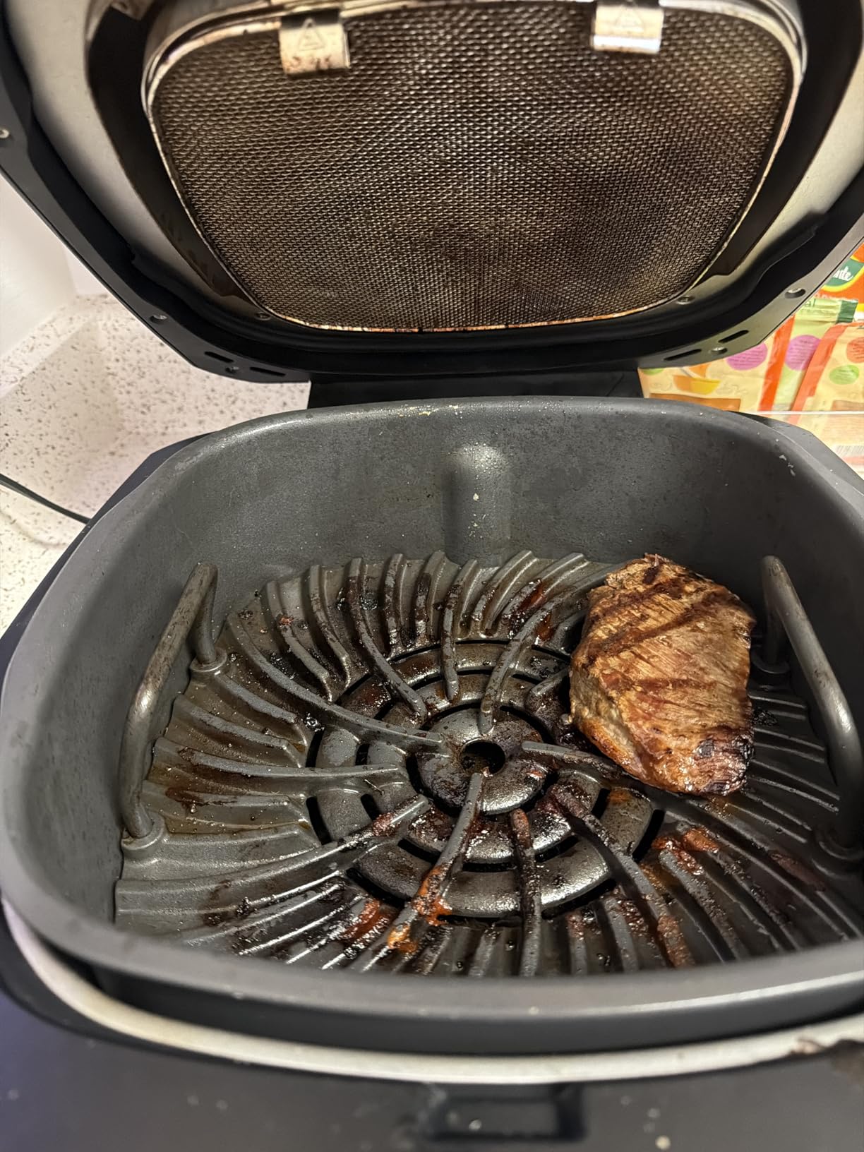 Ninja Foodi 5-in-1 Indoor Grill with Air Fry, Roast, Bake, and Dehydrate, Smoke Control System, Dishwasher Safe Parts, AG301 customer photo 2
