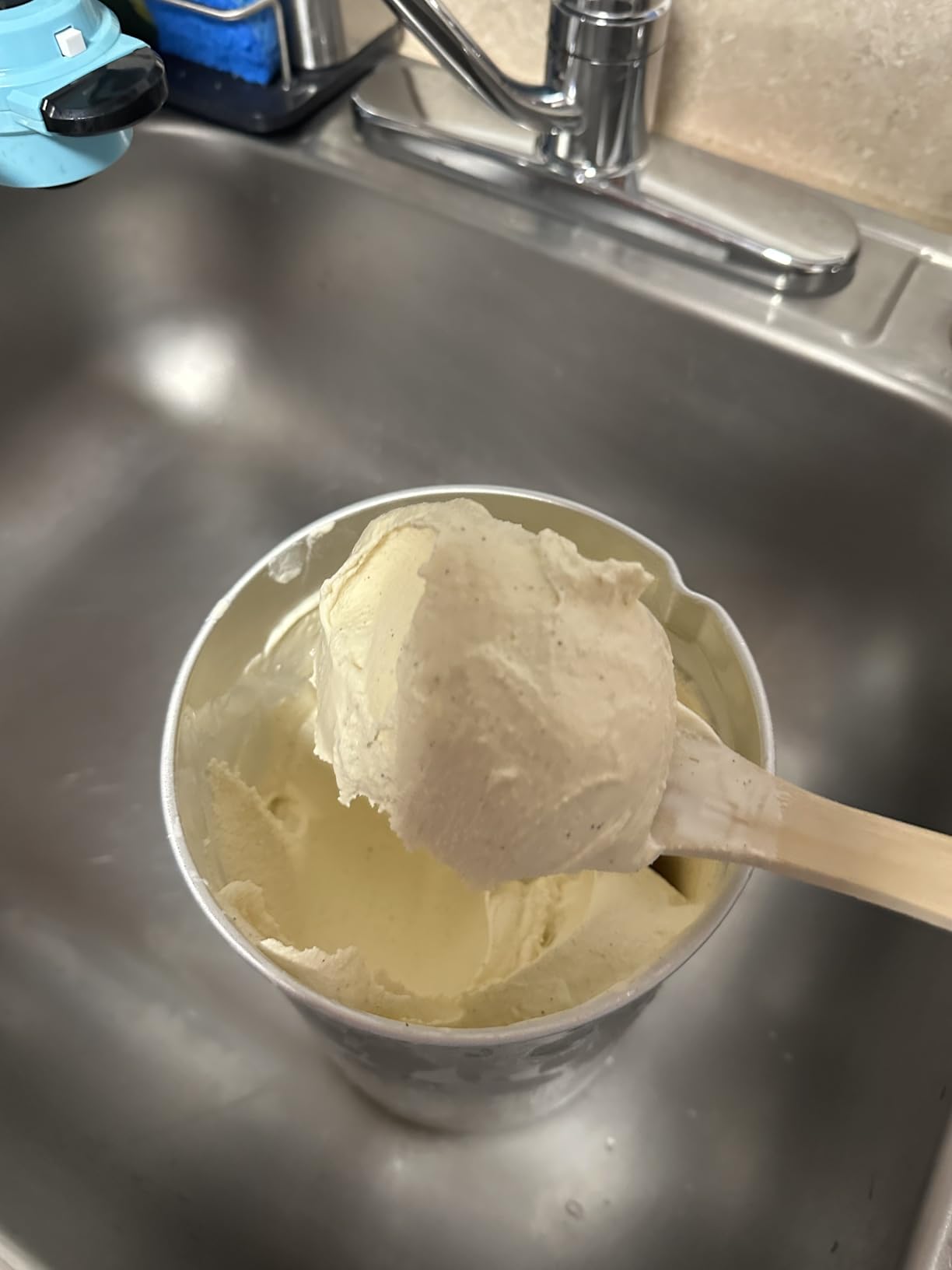 Nostalgia Electric Ice Cream Maker With 4 Qt Capacity - Old Fashioned Ice Cream Machine Makes Frozen Yogurt or Gelato in Minutes - Vintage Wooden Style, Light Wood customer photo 1