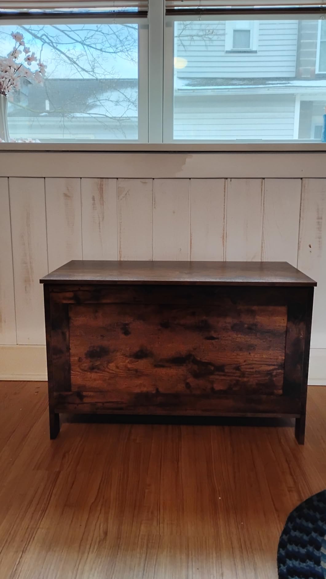 HOOBRO Toy Box, Retro Wooden Look Storage Chest with Safety Hinge customer photo 1