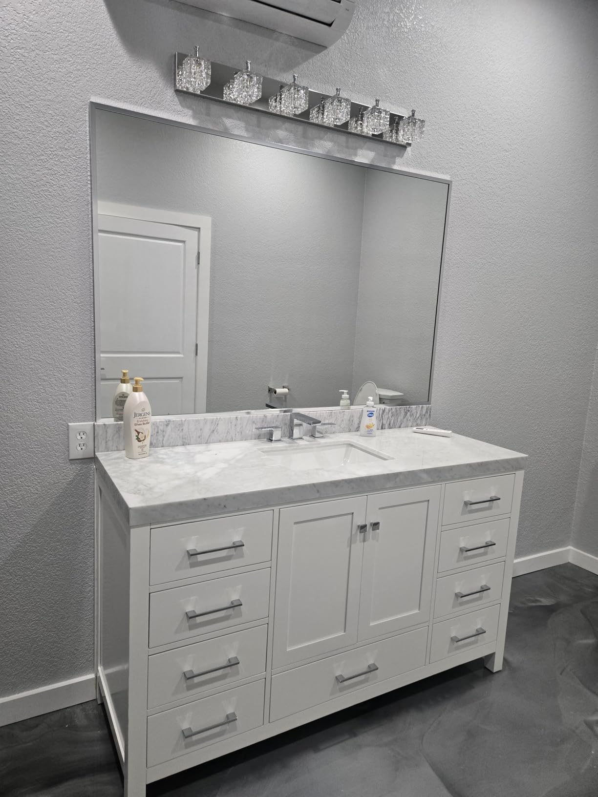 ARIEL Cambridge 60-inch Bathroom Vanity with Sink, Solid Wood, 1.5-inch Pure White Quartz Countertop & Backsplash, Single Rectangular Porcelain Sink, 2 Soft Closing Doors, 9 Dovetail Drawers, White customer photo 1
