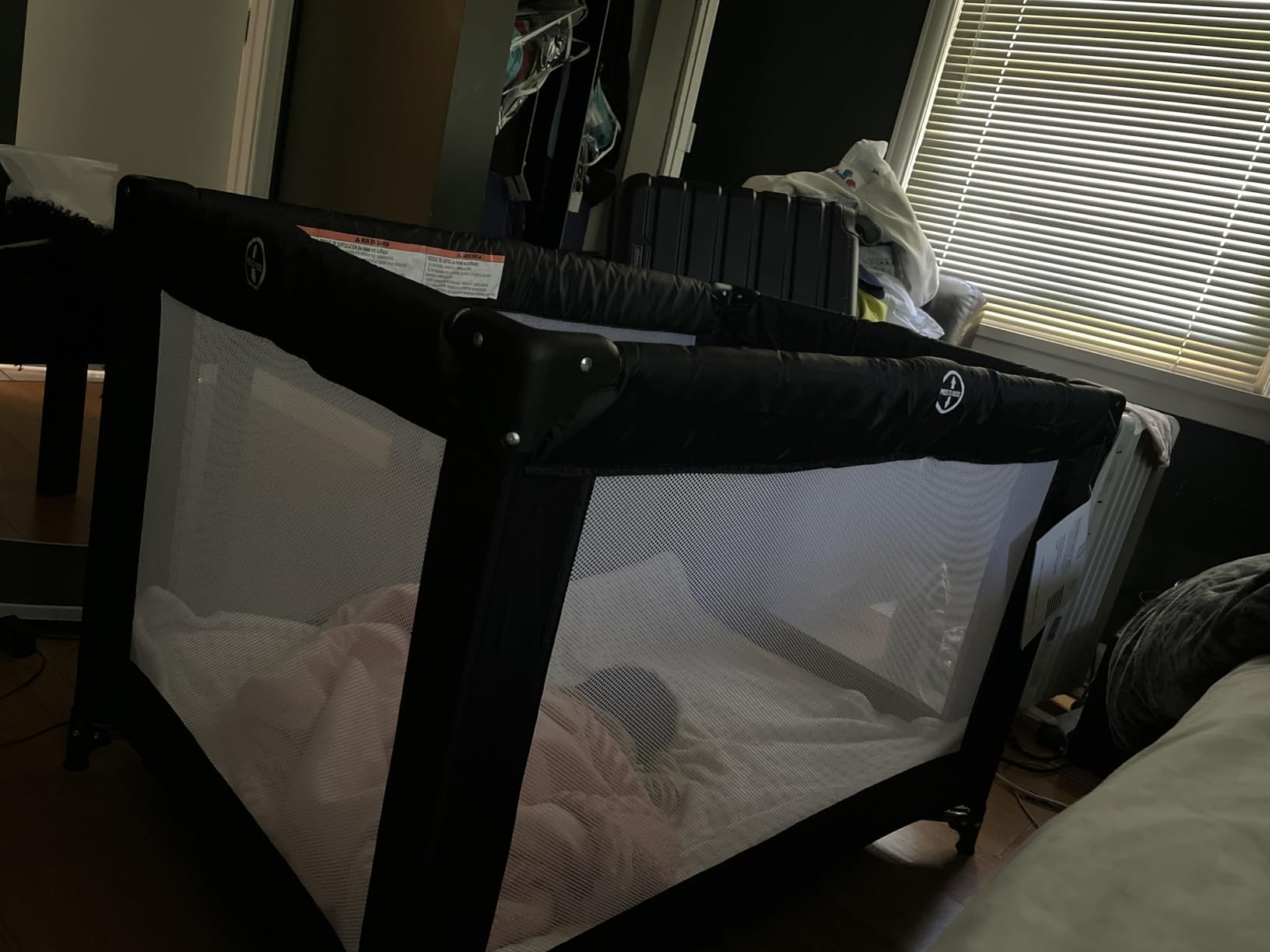 Dream On Me Nest Portable Playard, Lightweight Foldable Travel Play & Nap Space with Carry Bag, Breathable Mesh Sides customer photo 1