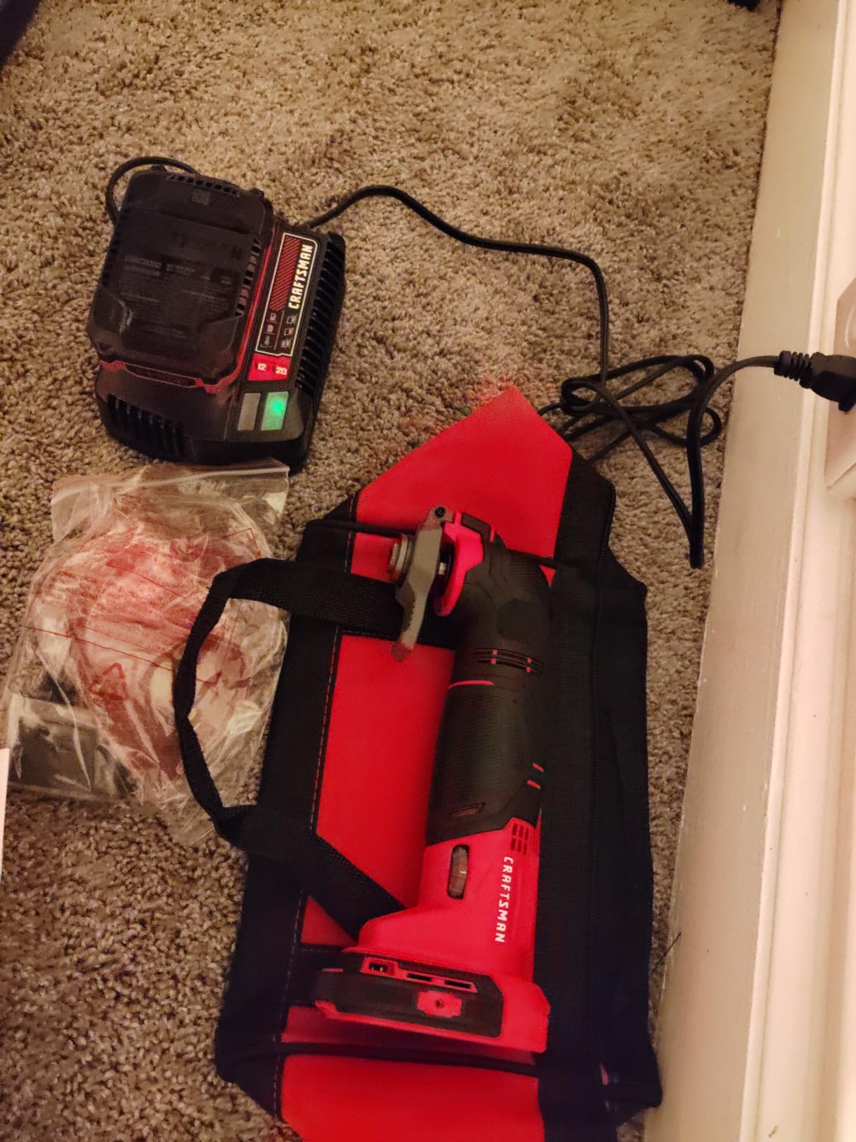CRAFTSMAN V20 Cordless Oscillating Tool Kit with Blades, Sand Paper, Battery and Charger Included (CMCE501D1) customer photo 1