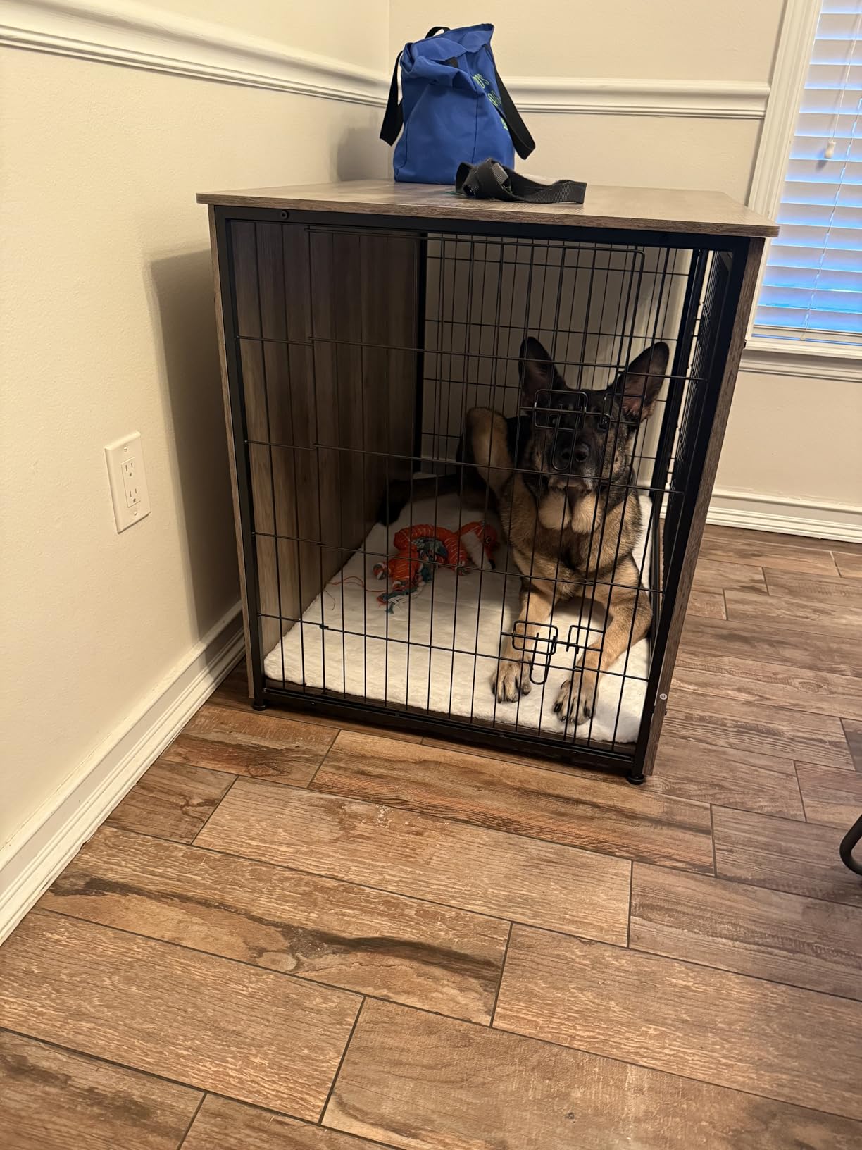 DWANTON Dog Crate Furniture with Cushion, Wooden Kennel Table with Double Doors, Indoor Dog House, Small/Medium/Large/Extra Large Size, 27.2 L, Rustic Brown customer photo 1