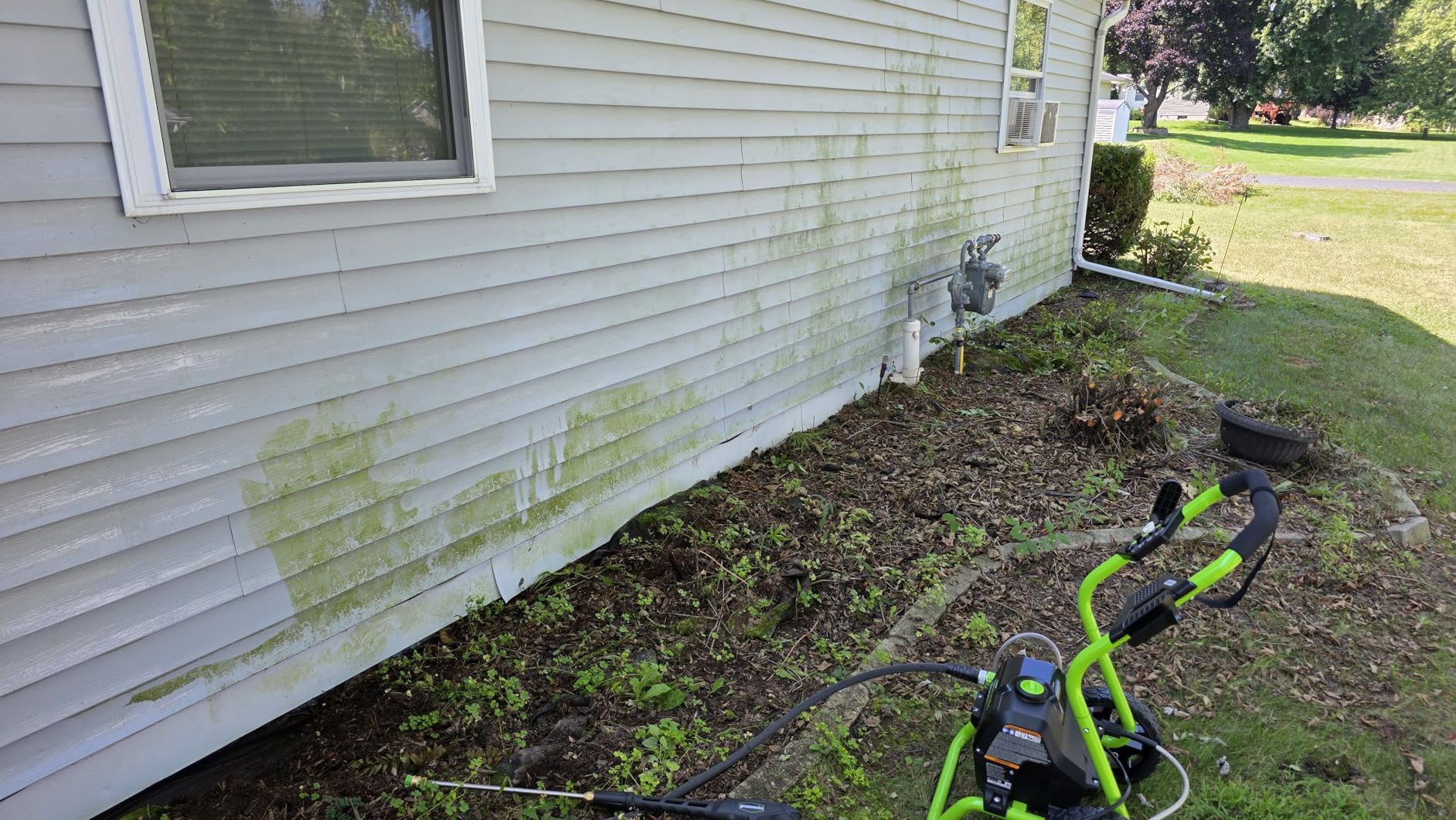 Greenworks 2000 Max PSI @ 1.1 GPM (13 Amp) Electric Pressure Washer GPW2000-1RG customer photo 2