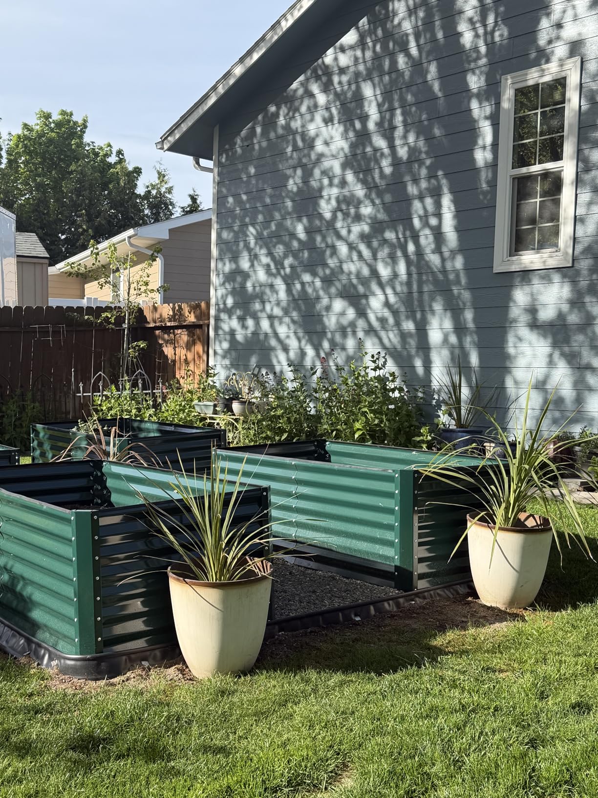 Best Choice Products 8x4x2ft Outdoor Metal Raised Garden Bed, Deep Root Planter Box for Vegetables, Herbs & Flowers, 478-Gallon Capacity, 100% Non Toxic Materials - Gray customer photo 2