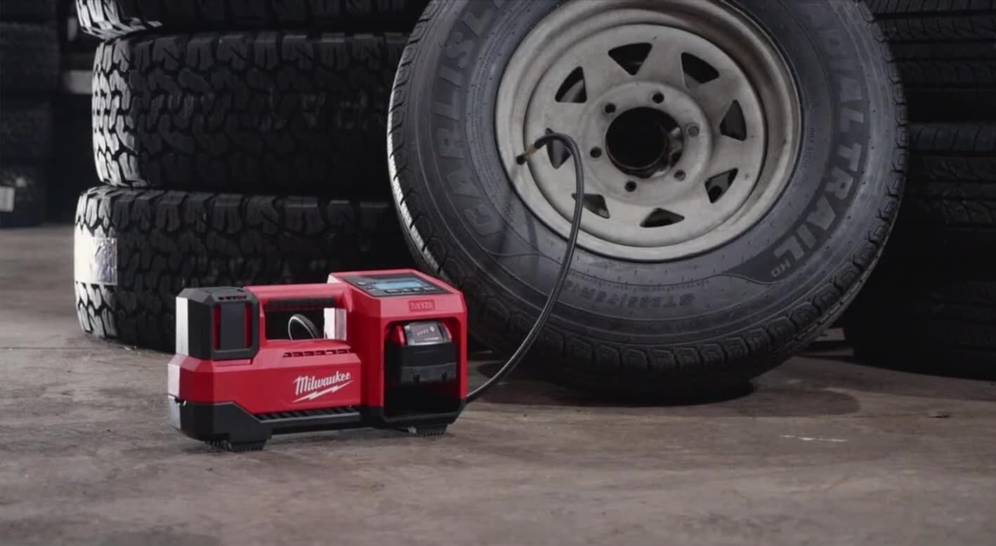 Milwaukee M18 18V Cordless Electric Portable Inflator (2848-20) customer photo 1