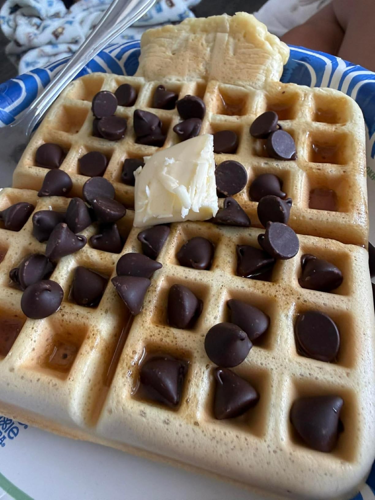 Ninja Belgian Waffle Maker Pro | Vertical Design | 5 Shade Settings with Precision-Pour Cup & Chef-curated Recipe Guide | Black & Silver | BW1001 customer photo 1