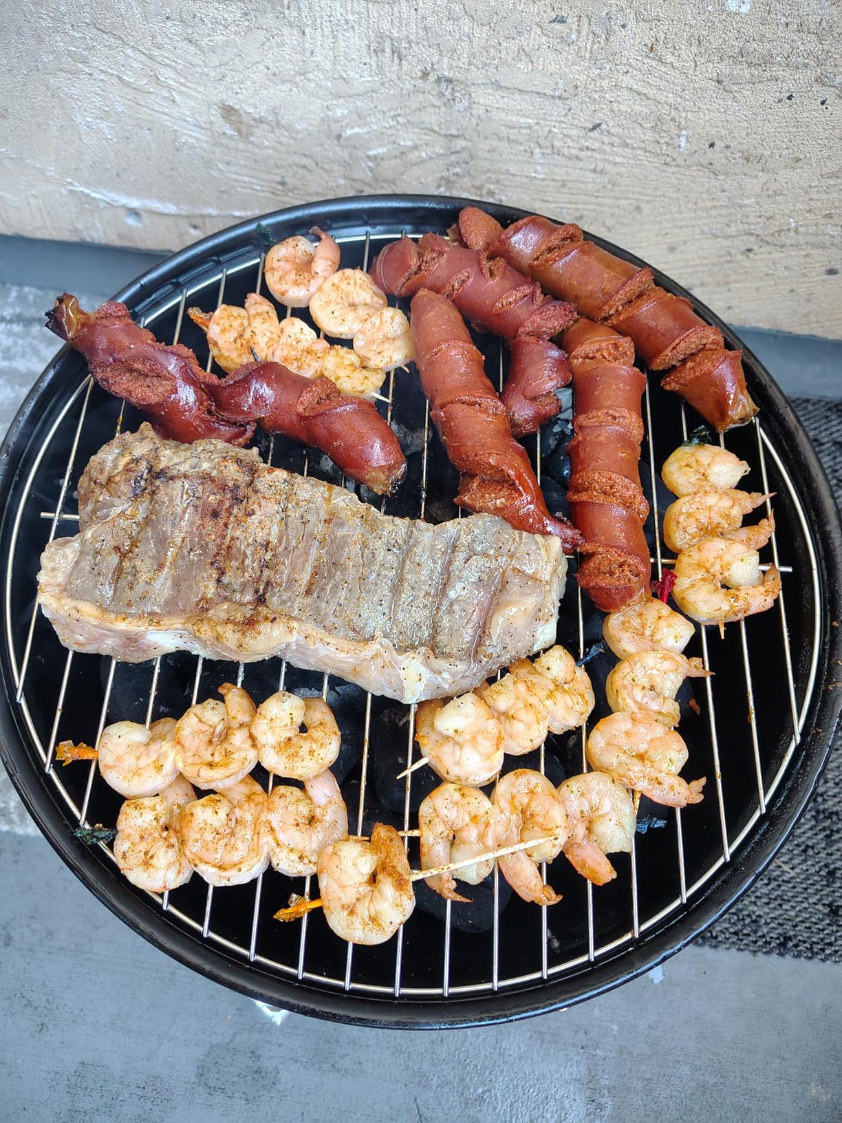 Gas One 14-inch Portable Barbecue Grill with 3-Point Locking Lid for Heat Preservation - Dual Venting System - Small Charcoal Grill for Backyard, Camping, Boat customer photo 2