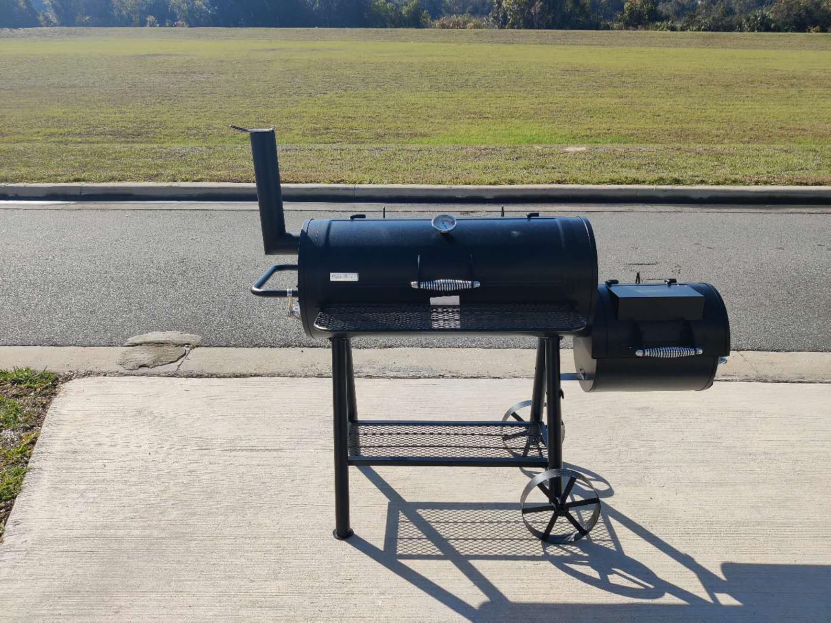 Captiva Designs Heavy Duty Outdoor Smoker,Extra Large Cooking Area(941 sq.in. in Total) Offset Smoker, Best Charcoal Smoker and Grill Combo for Outdoor Garden Patio and Backyard Cooking customer photo 1
