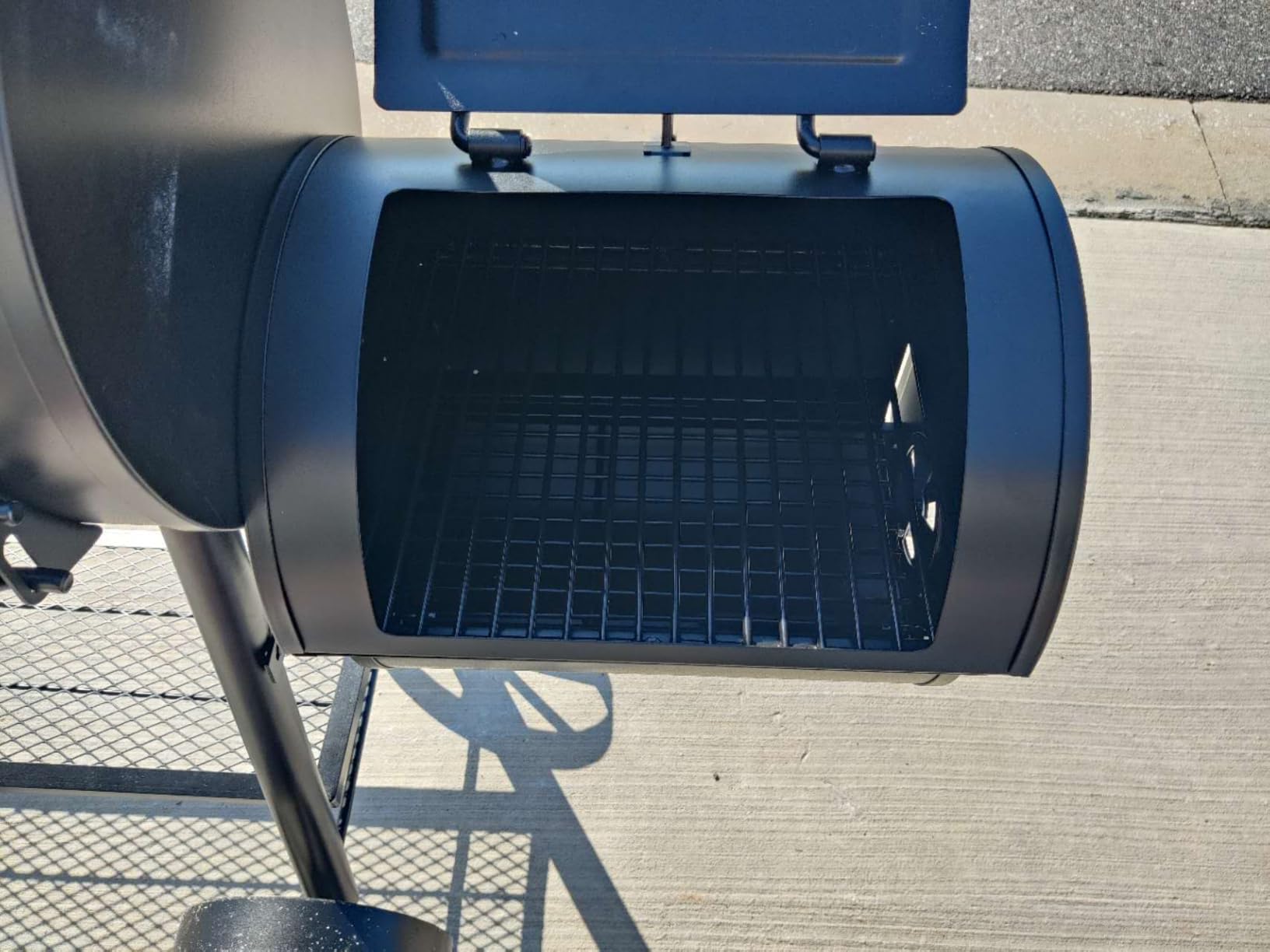 Captiva Designs Heavy Duty Outdoor Smoker,Extra Large Cooking Area(941 sq.in. in Total) Offset Smoker, Best Charcoal Smoker and Grill Combo for Outdoor Garden Patio and Backyard Cooking customer photo 2