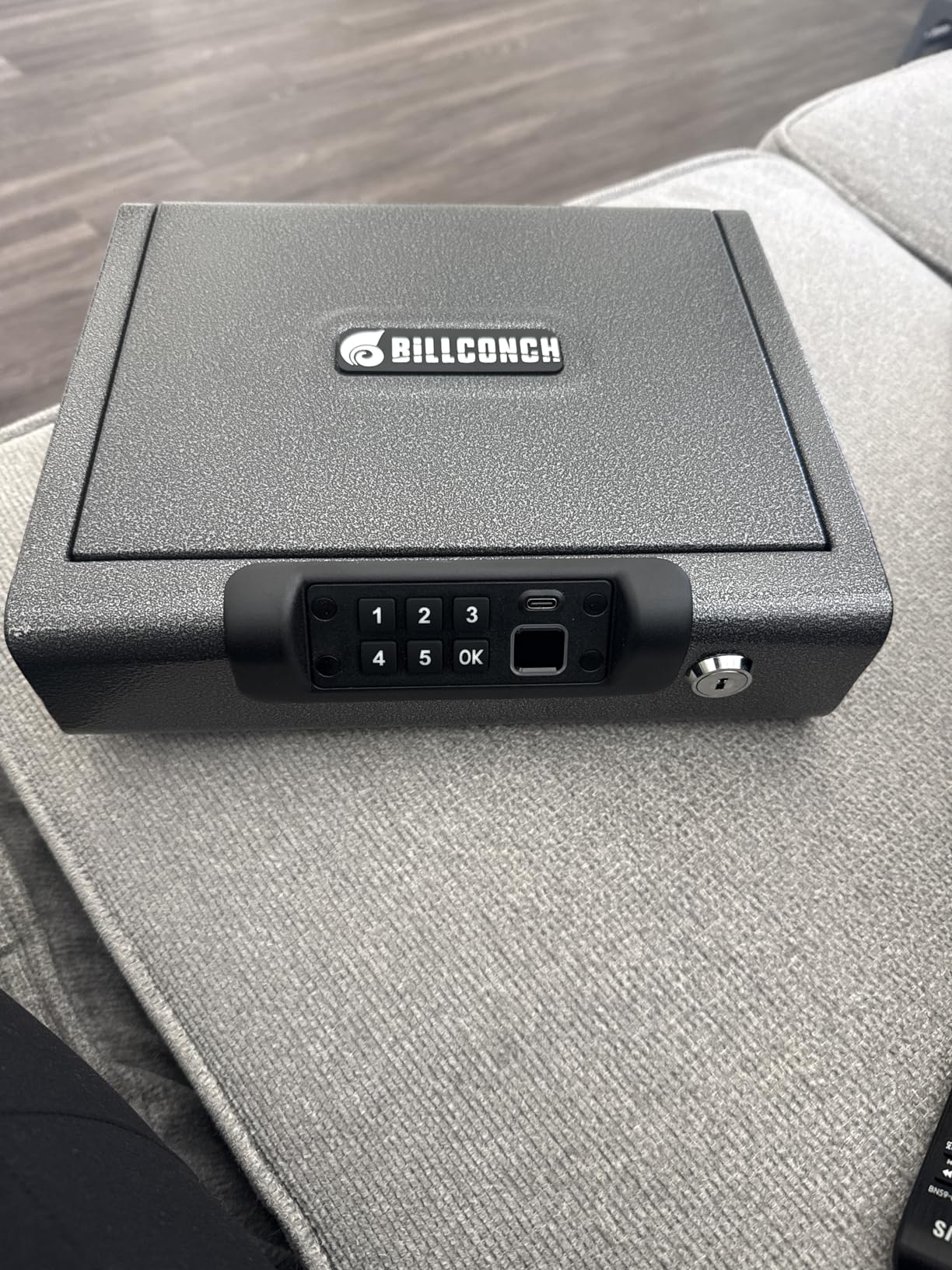 BILLCONCH Cabinet Safes Biometric Gun Safe Portable Pistol Safes Electronic Lock Box Key Access with LED Light Silent Mode Bedside Gun Safe for Pistols, Gun Lock Box for Nightstand customer photo 1