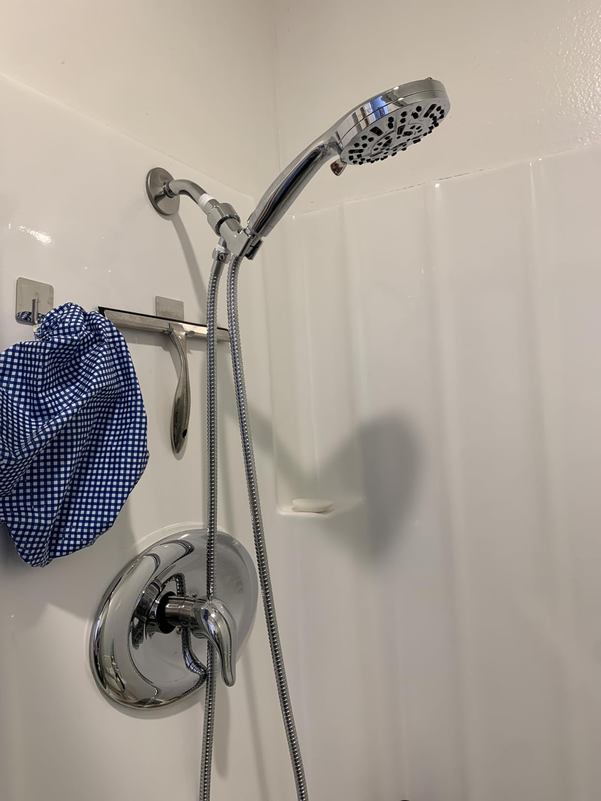 BESAQUO Shower Head, 10 Functions High Pressure shower head with handheld, Built-in Pause Mode & Power Wash, Non-Clogging Nozzles High Flow Hand Held Shower Head, Leakproof 6ft Hose & Adjustable Bracket customer photo 2