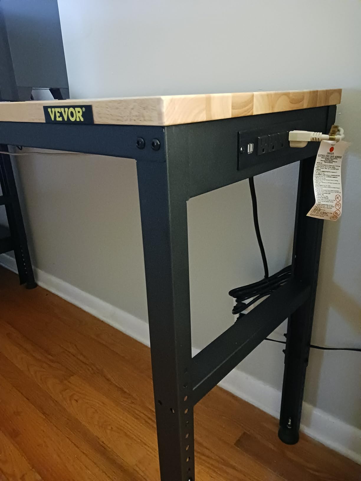 VEVOR Adjustable Workbench 61 x 20-inch customer photo 2