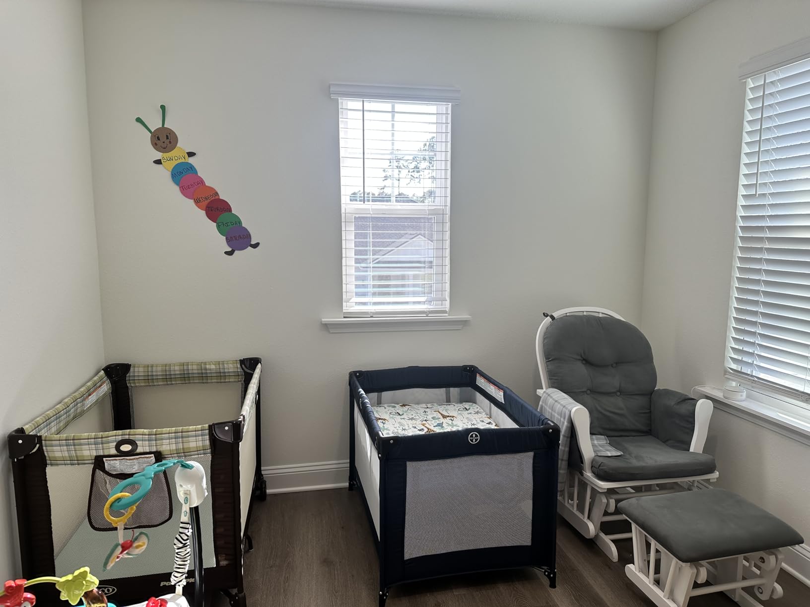 Dream On Me Zazzy Portable Playard with Bassinet in Black, Lightweight Packable and Easy Setup Baby Playard with Mattress and Travel Bag customer photo 2