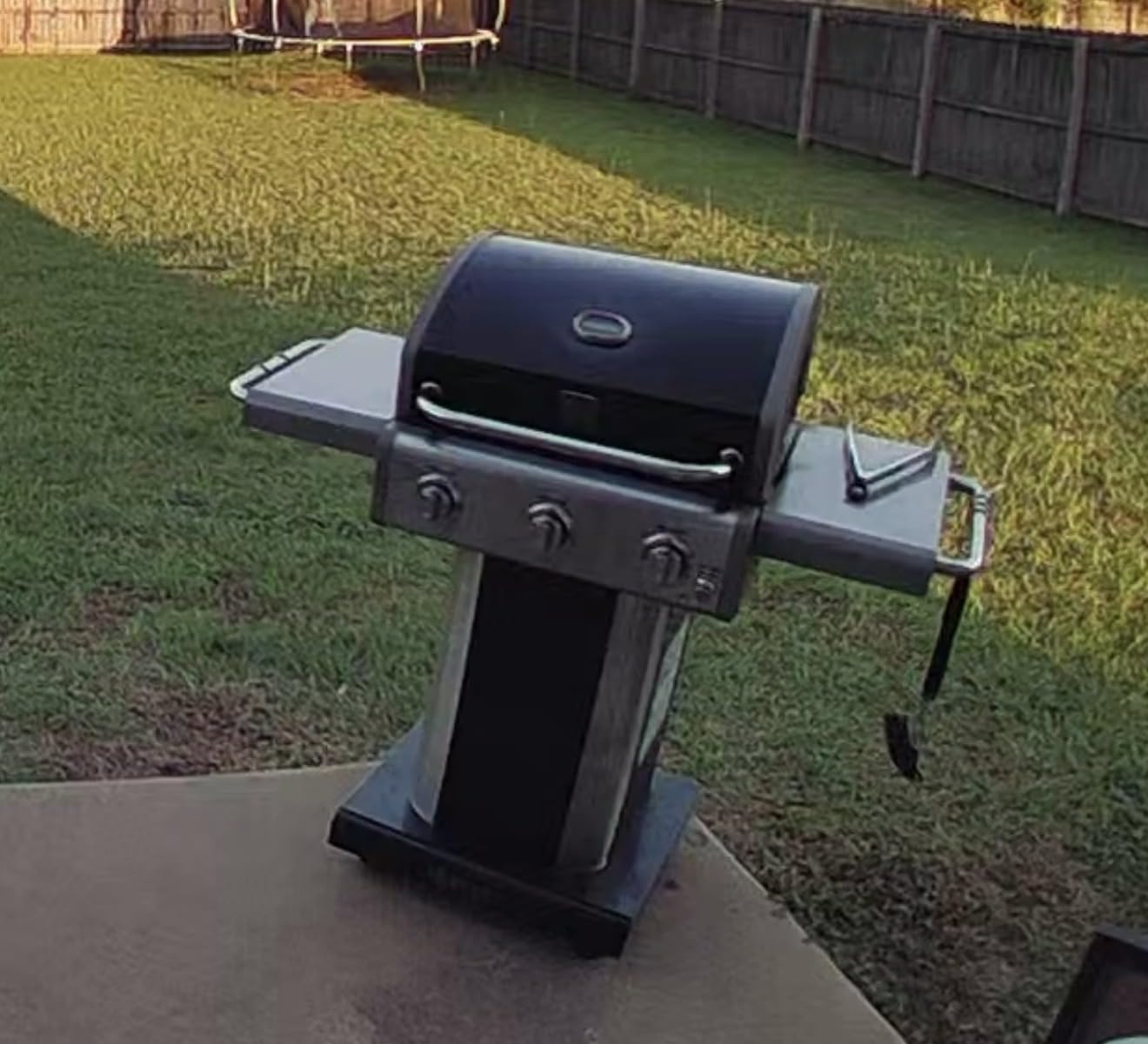 Kenmore 3-Burner Gas Grill with Foldable Side Tables, Cast Iron Cooking Grates, Warming Rack, 30,000 BTUs, Black with Copper Accent customer photo 1