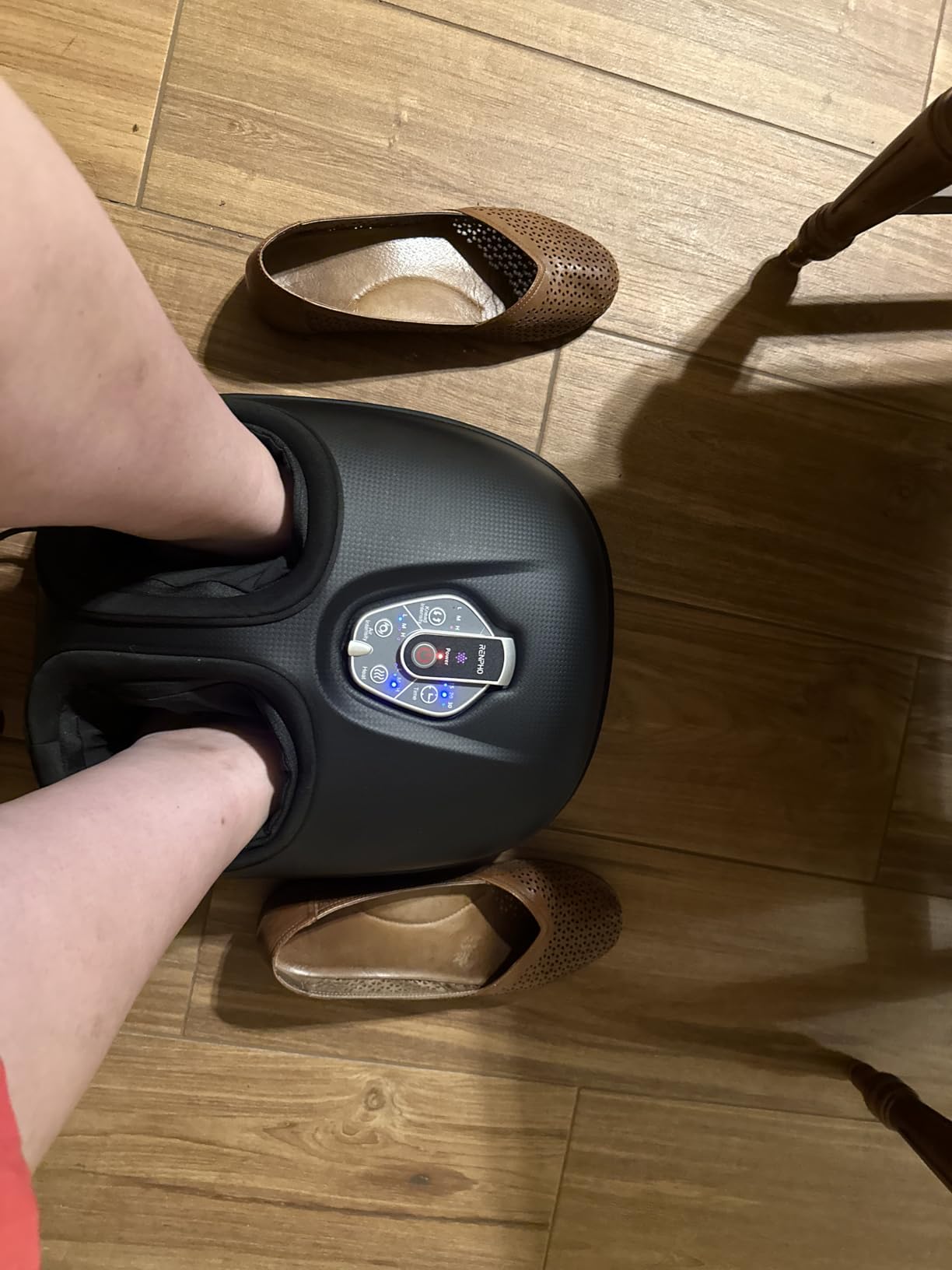 RENPHO Foot Massager Machine with Heat [2026 Upgraded], Fathers Day Dad Gifts for Men Husband, FSA Eligible HSA Shiatsu Foot Massager for Plantar Fasciitis, Cordless Control, Gifts for Women, Black customer photo 2