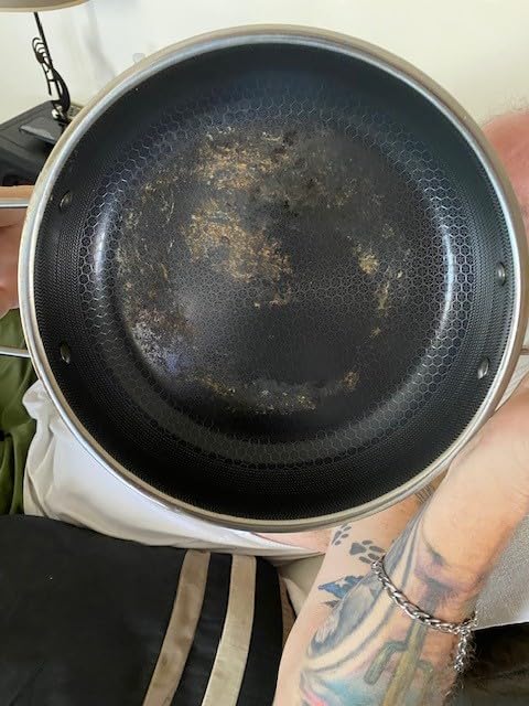 HexClad Hybrid Nonstick 5.5-Quart Deep Sauté Pan with Tempered Glass Lid, Stay-Cool Handle, Dishwasher-Friendly, Oven-Safe Up to 900°F, Induction Ready, Compatible with All Cooktops customer photo 1