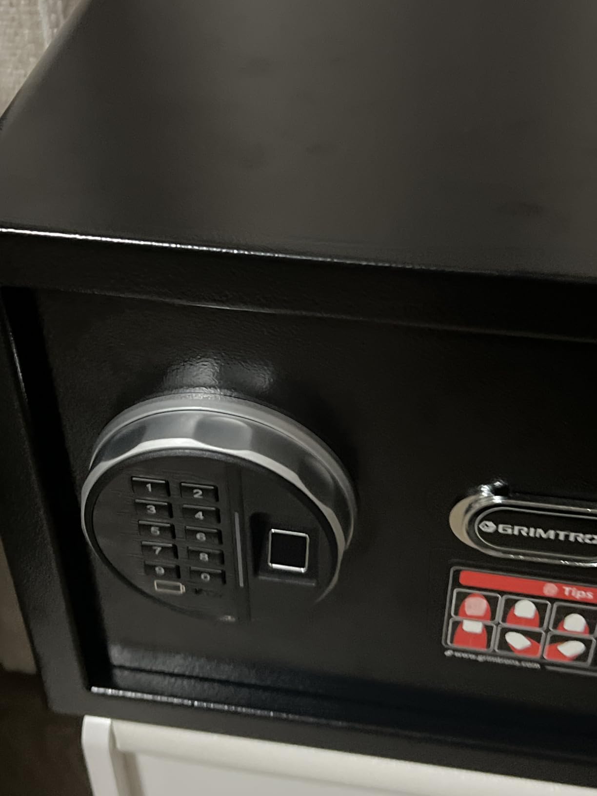 Grimtron Smart Biometric Safe with Fingerprint Lock, Silent Mode, Backlit Keypad and LED Light customer photo 1