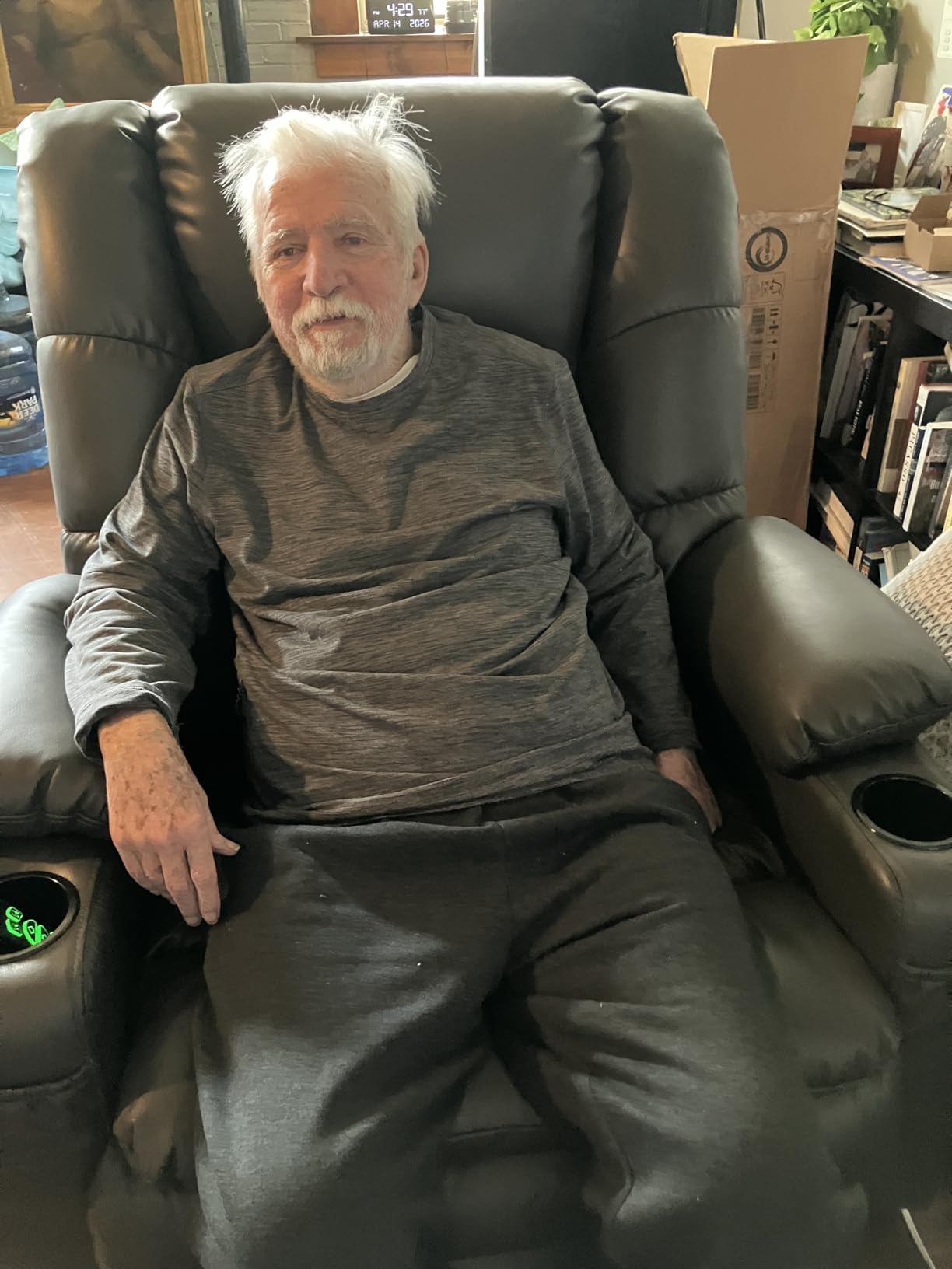 MCombo Large Triple Motor Power Lift Recliner Chair with Massage and Dual Heating, Adjustable Headrest for Tall Elderly People, Faux Leather 7634 customer photo 2
