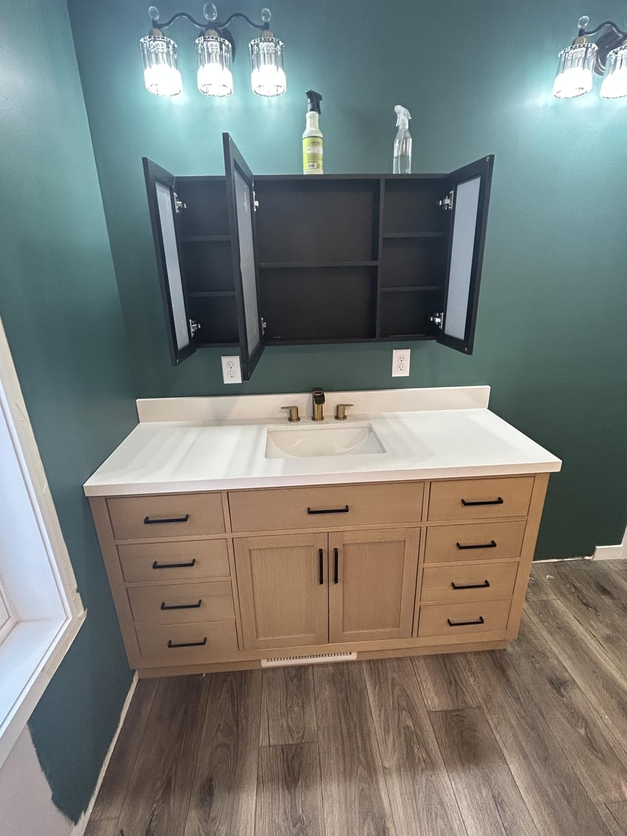 ARIEL Hepburn 60-inch Bathroom Vanity with Sink, Solid Wood, 1.5-inch Carrara White Quartz Countertop & Backsplash, Single Rectangular Porcelain Sink, 2 Soft Closing Doors, 9 Dovetail Drawers, White customer photo 1